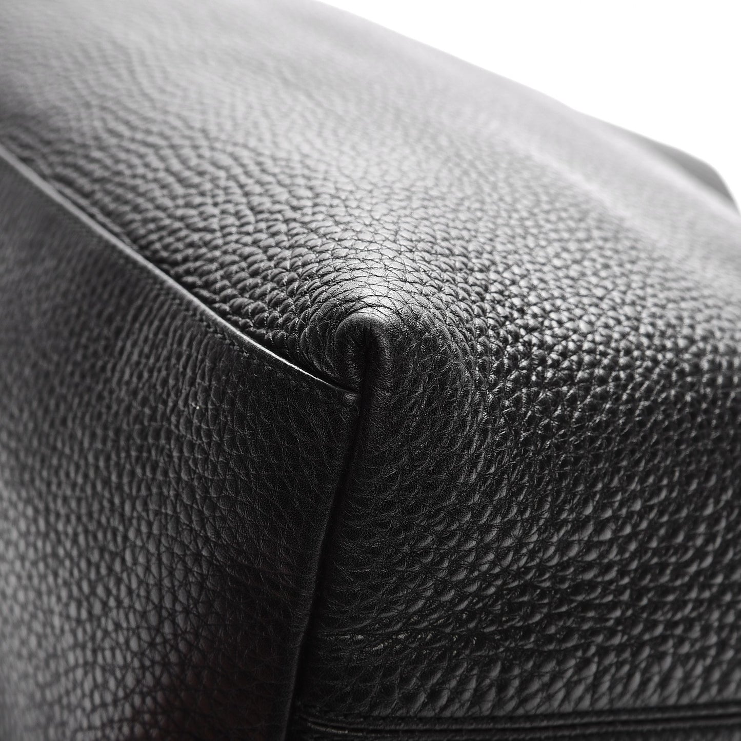 Pebbled Calfskin Medium Soho Chain Shoulder Bag Black