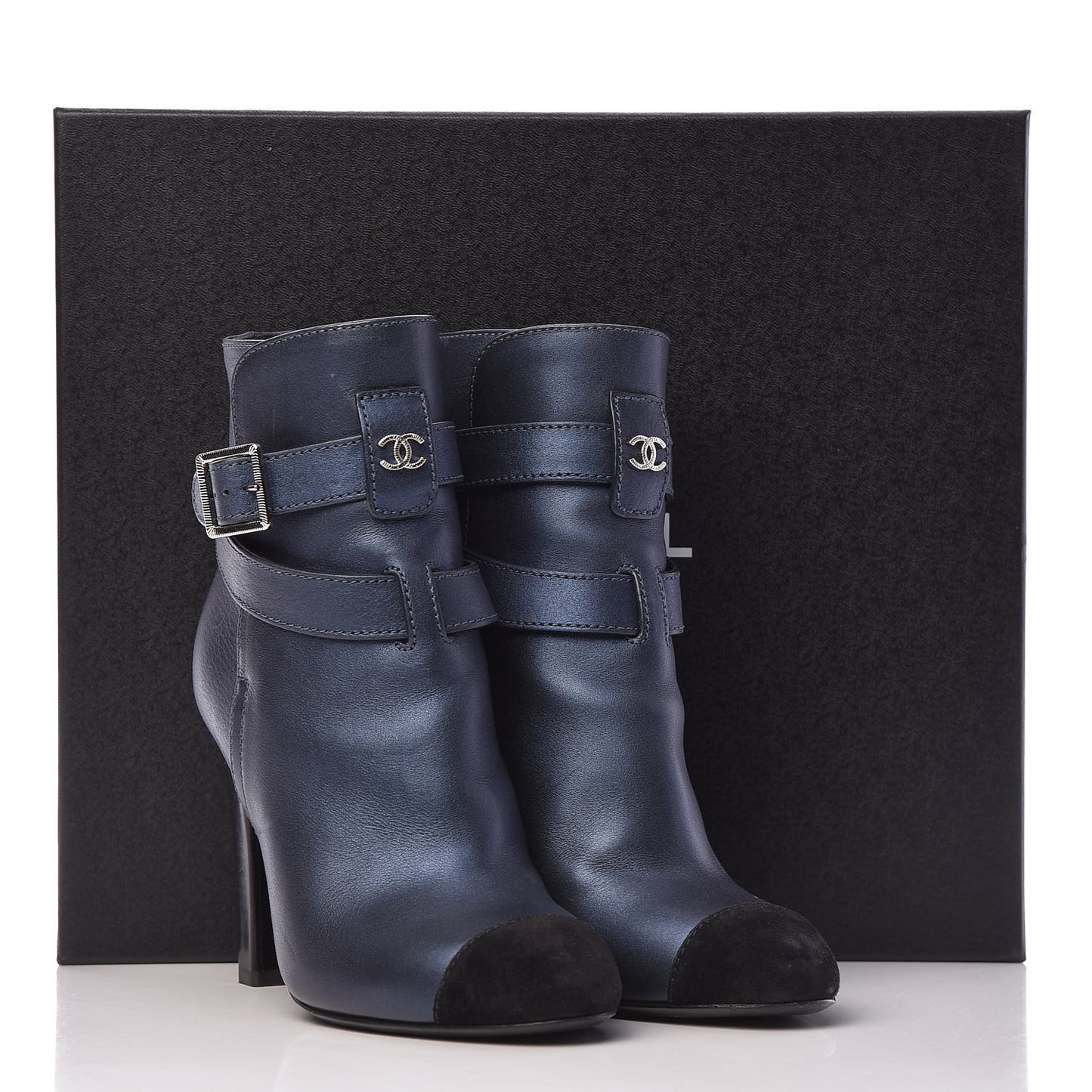 Calfskin Suede Cap Toe CC Short Boots 36 Navy Black