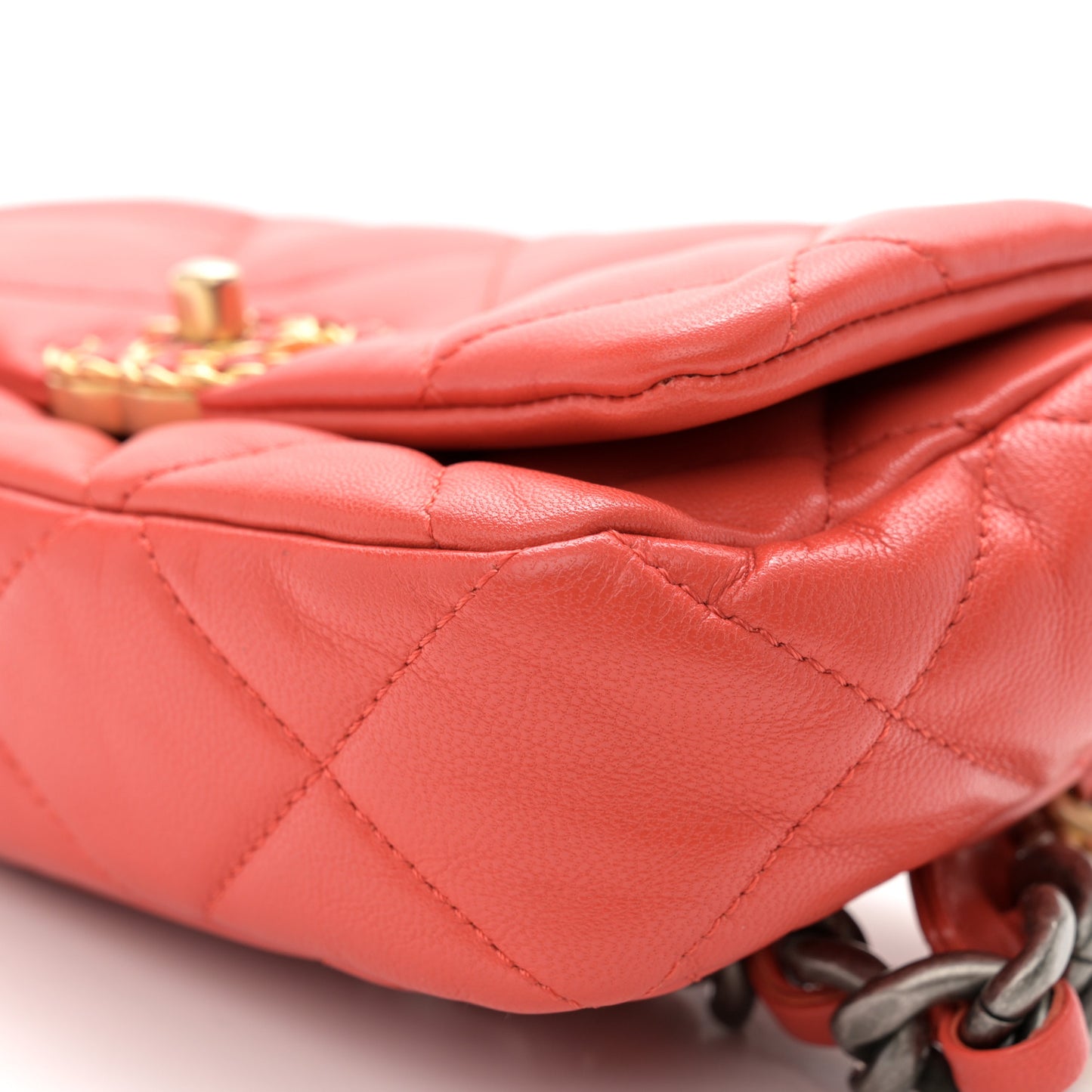 Goatskin Quilted Chanel 19 Waist Bag Red