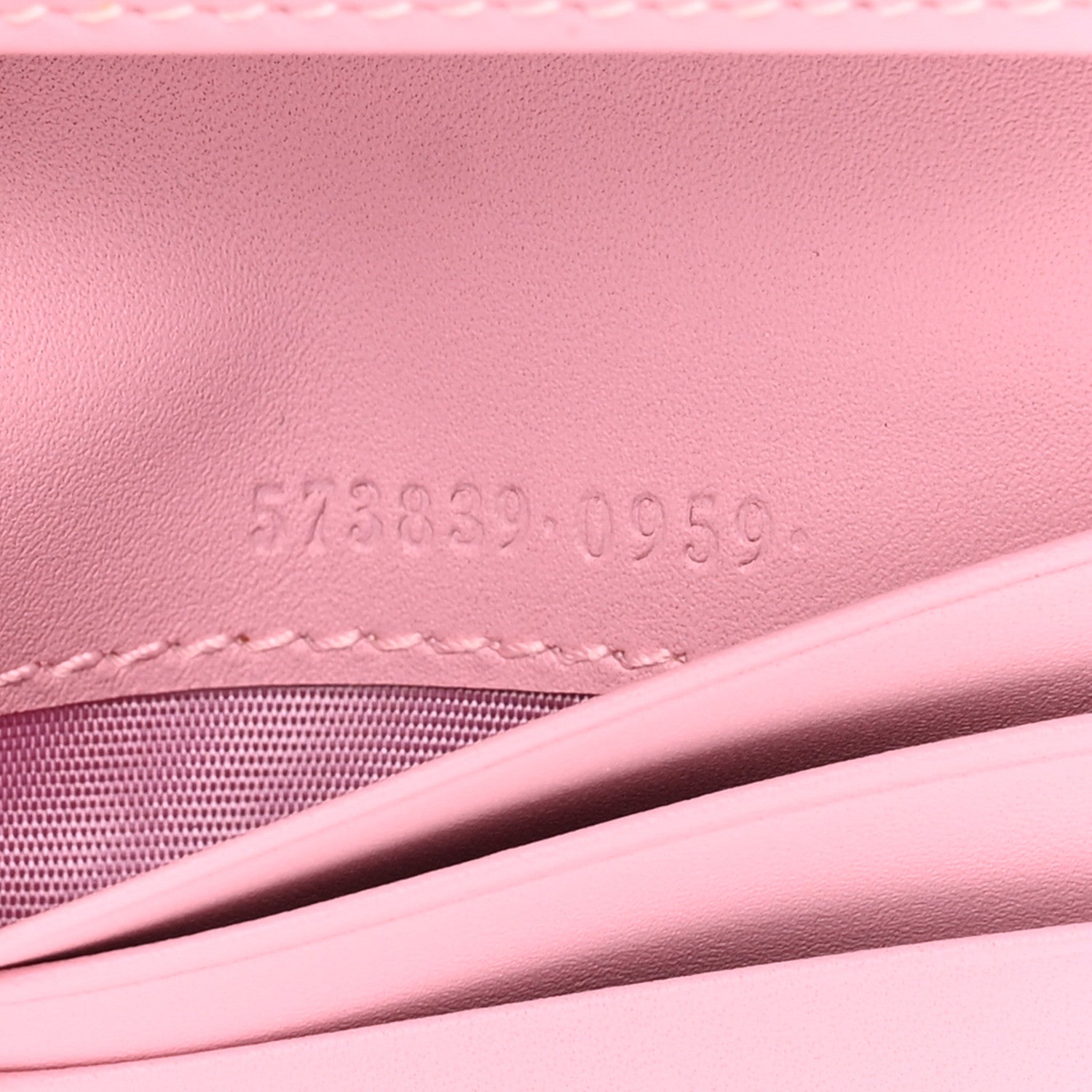 Gucci GG Supreme Monogram Strawberry Card Case 7 of 12