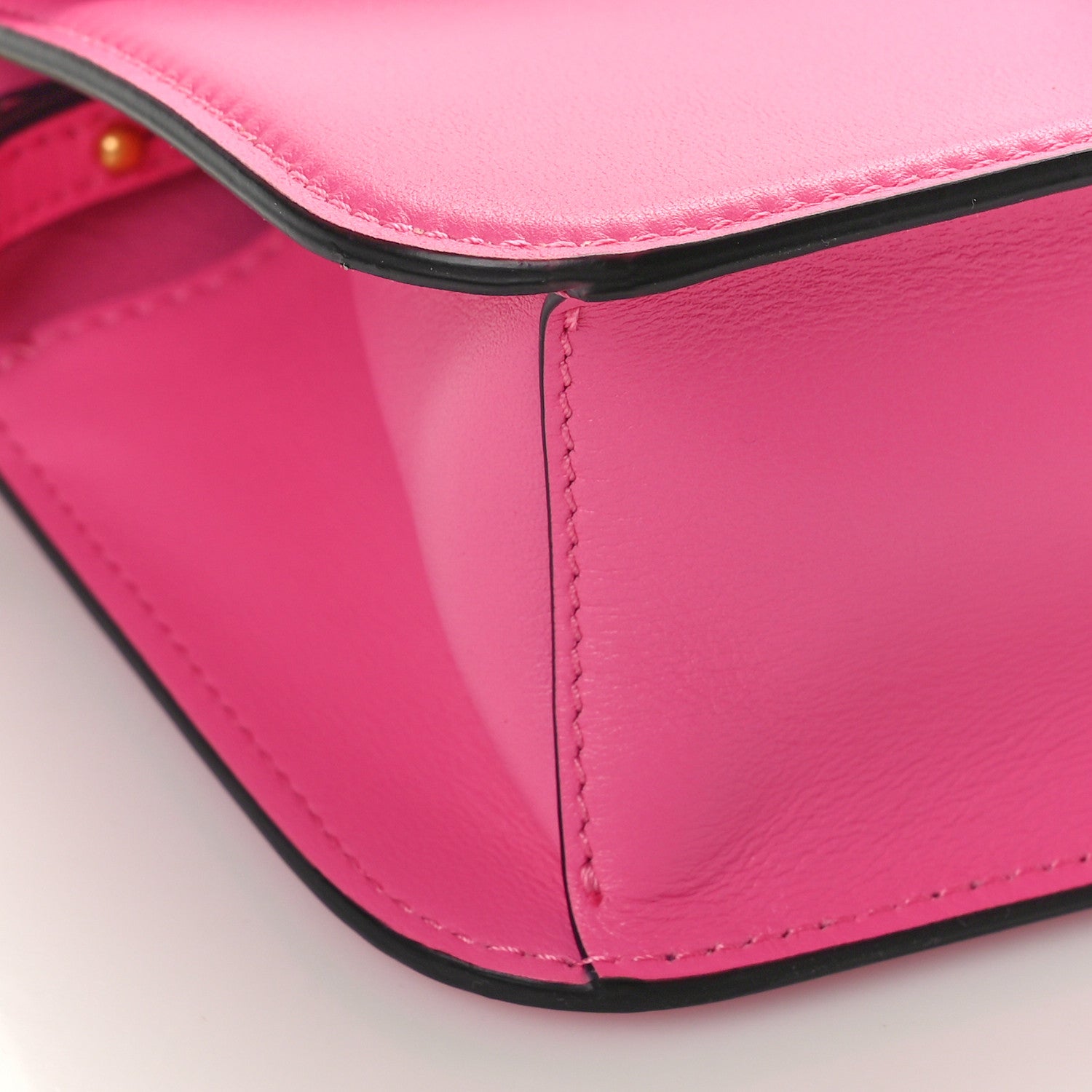 Valentino Garavani Calfskin Vlogo Loco Shoulder Bag Feminine Pink 7 of 8