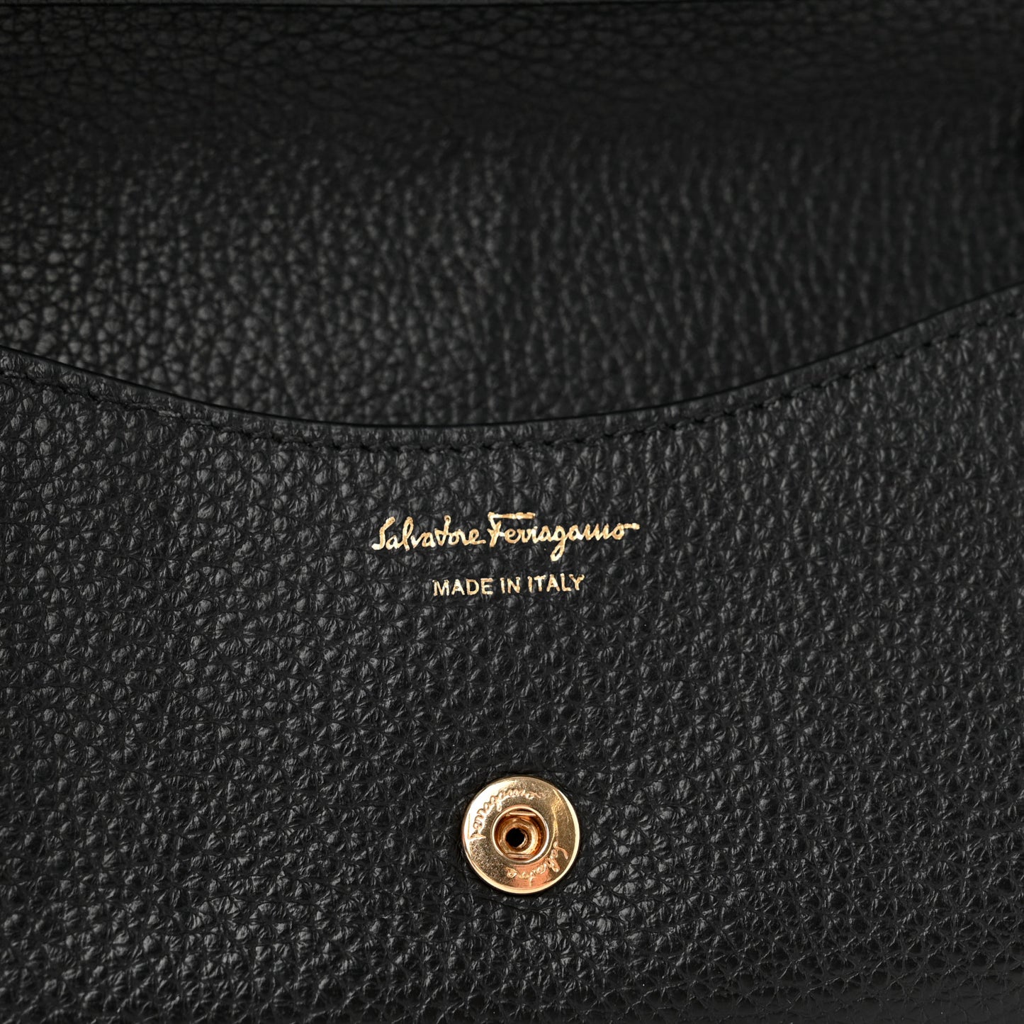 Calfskin City Wallet On Chain Black