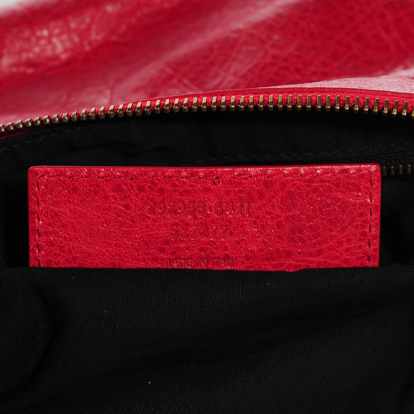 Agneau Classic Hardware Flat Handle Clutch Rouge Coquelicot