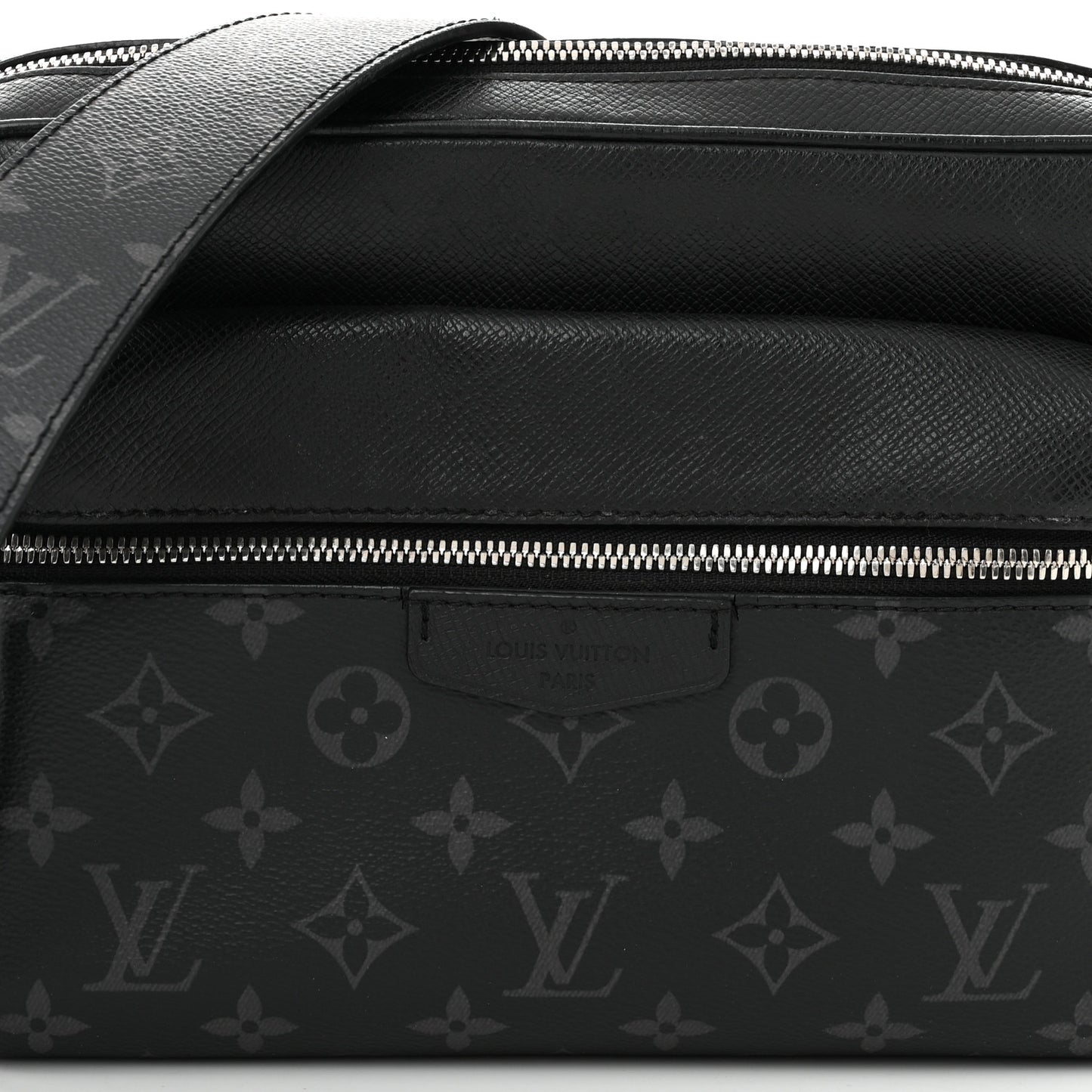 Taiga Monogram Eclipse Outdoor Messenger Black
