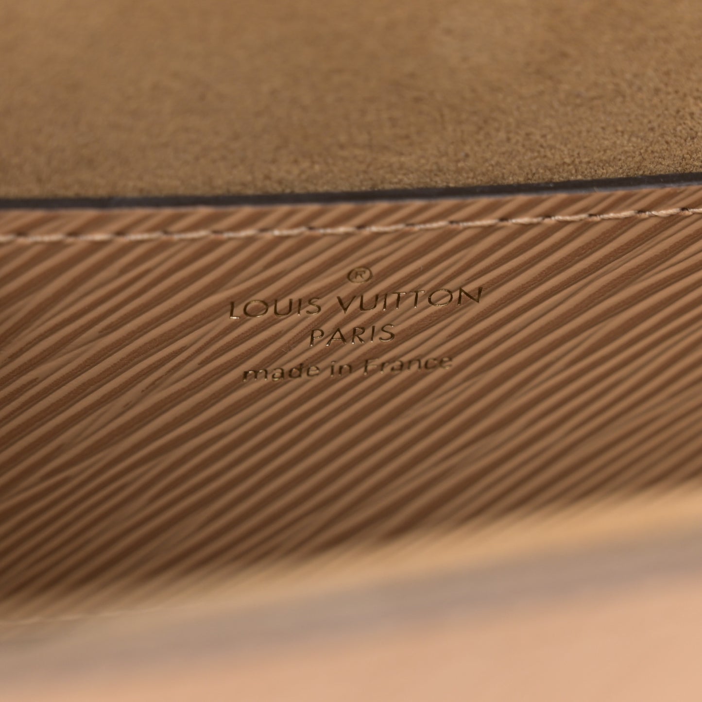 Epi Twist Shoulder Bag MM Camel