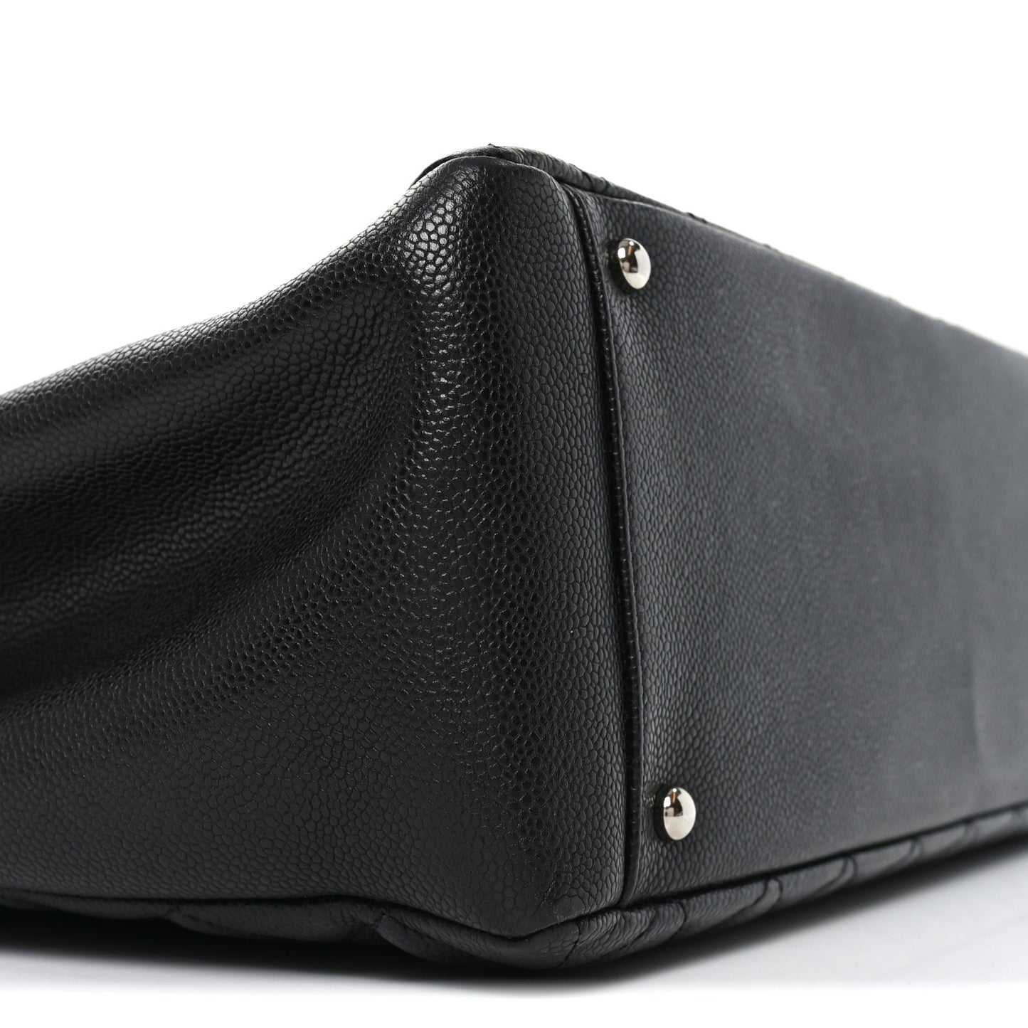 Caviar Quilted XL Grand Shopping Tote GST Black