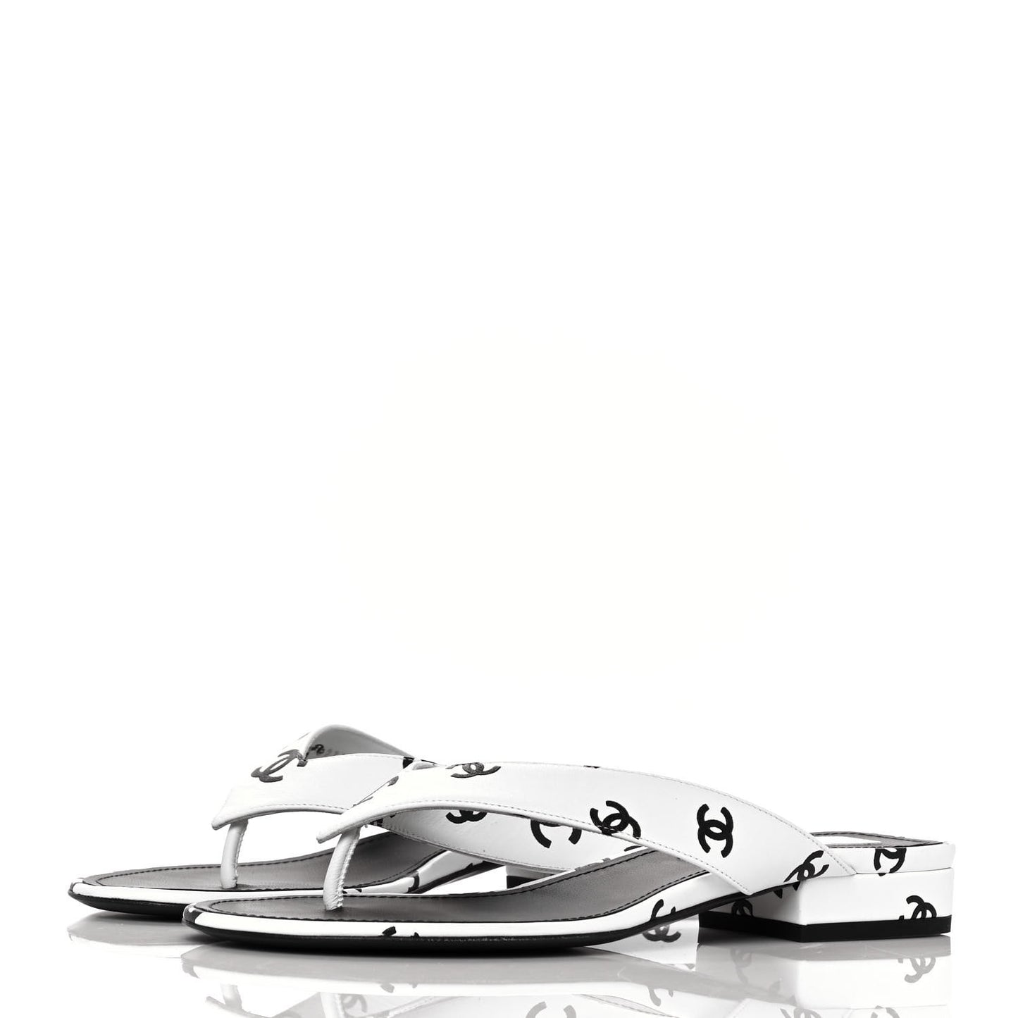 Lambskin Printed CC Thong Sandals 38 White Black