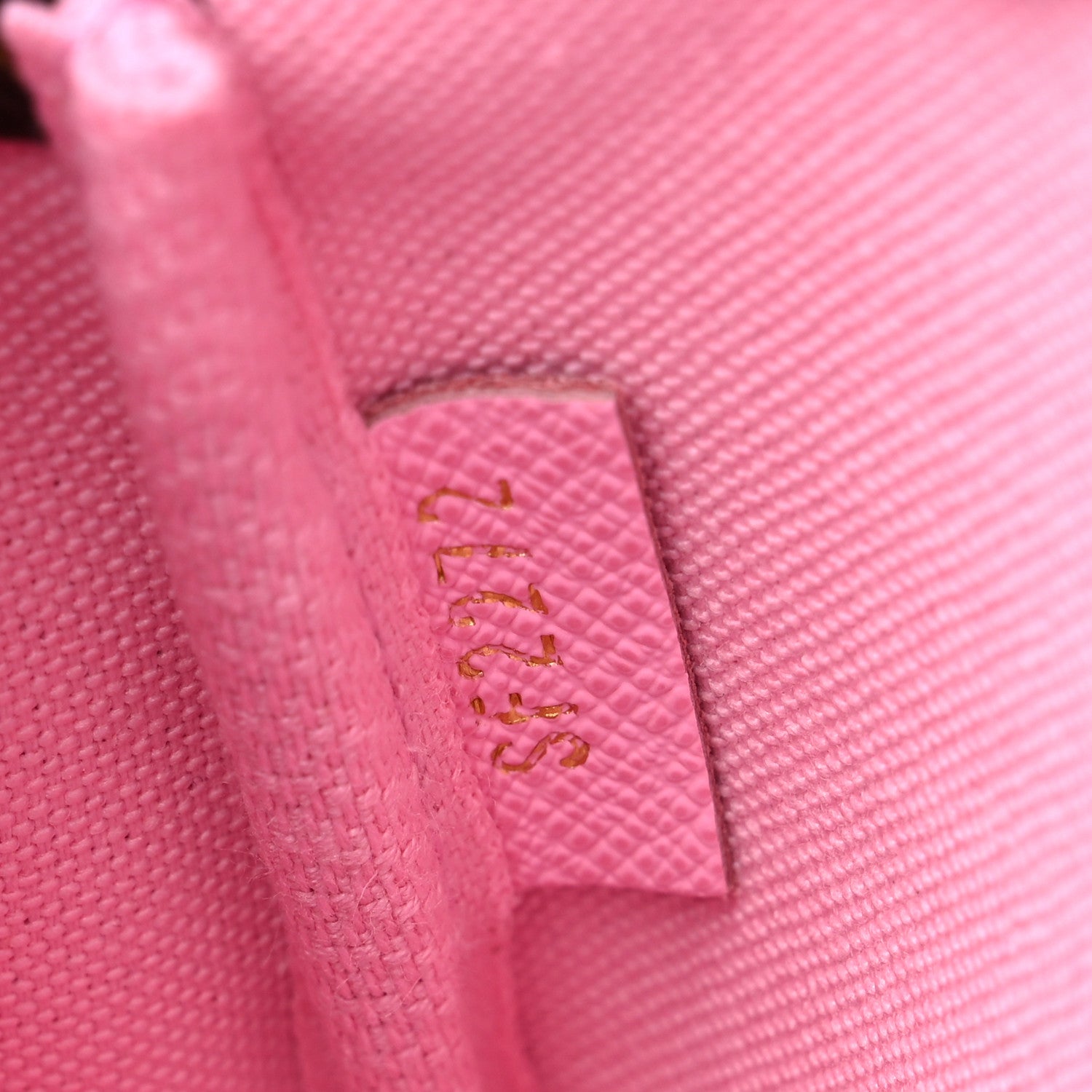 Louis Vuitton Monogram 2022 Christmas Animation Paris Mini Pochette Accessories Pink 7 of 10