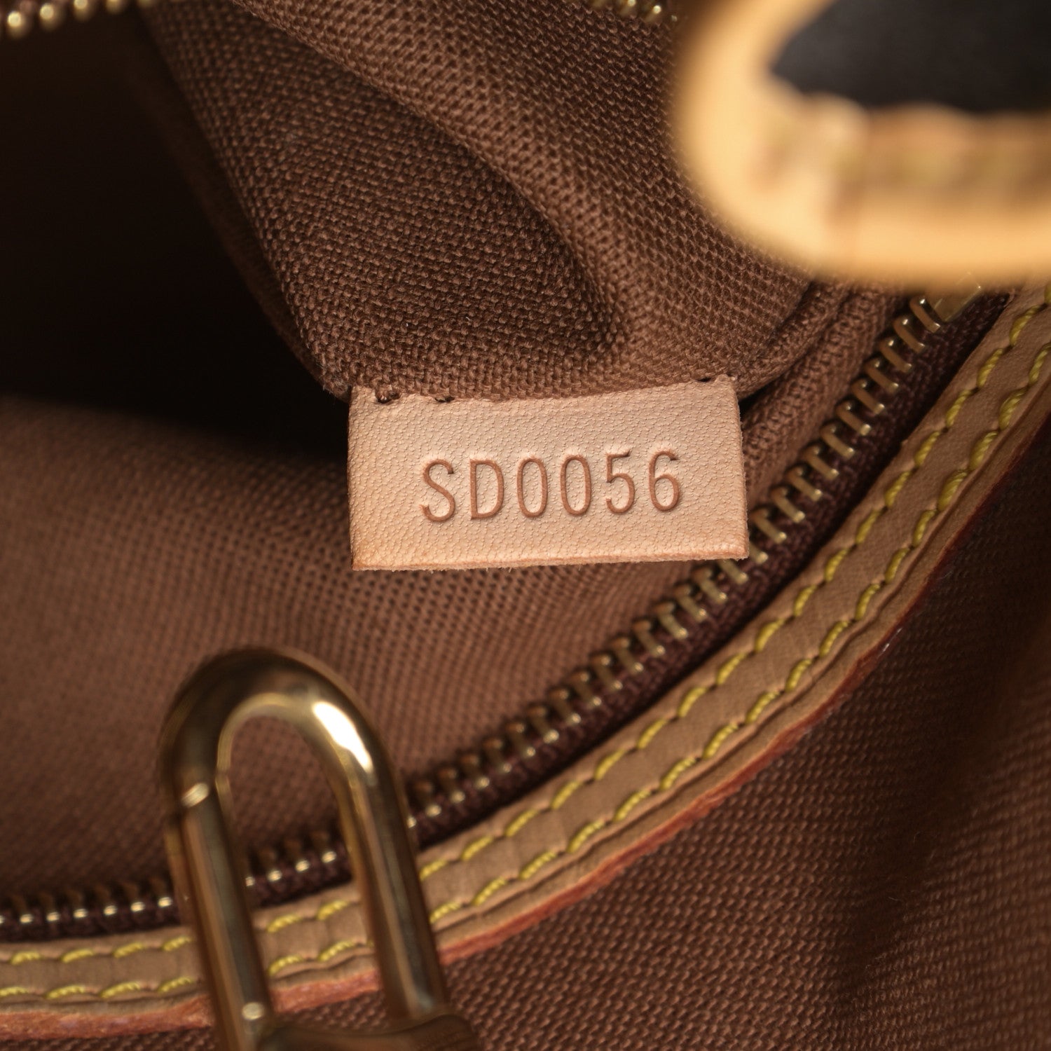 Louis Vuitton Monogram Batignolles Vertical 7 of 14