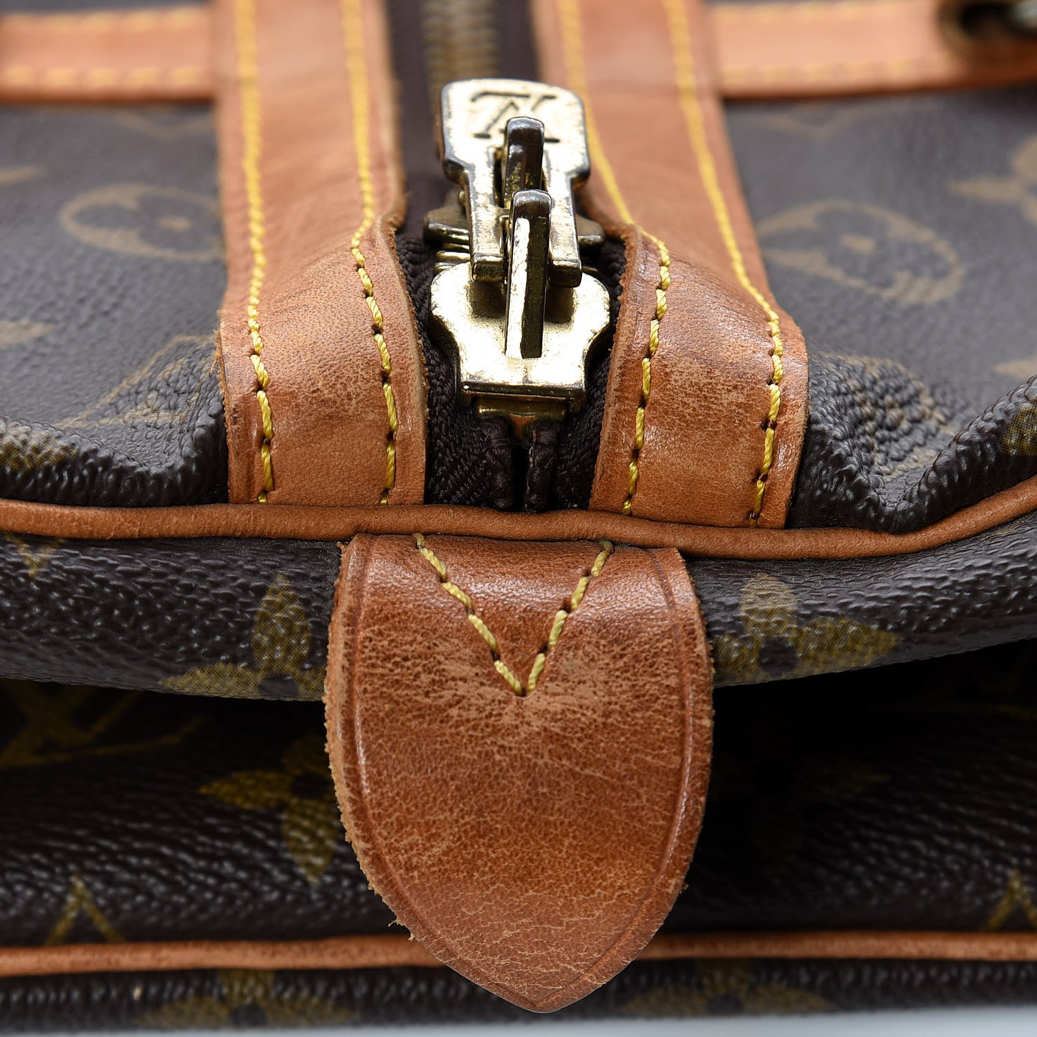 Louis Vuitton Monogram Sac Souple 35 8 of 13