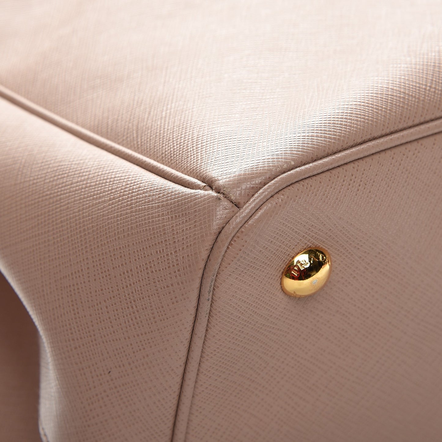 Saffiano Large Tote Cammeo