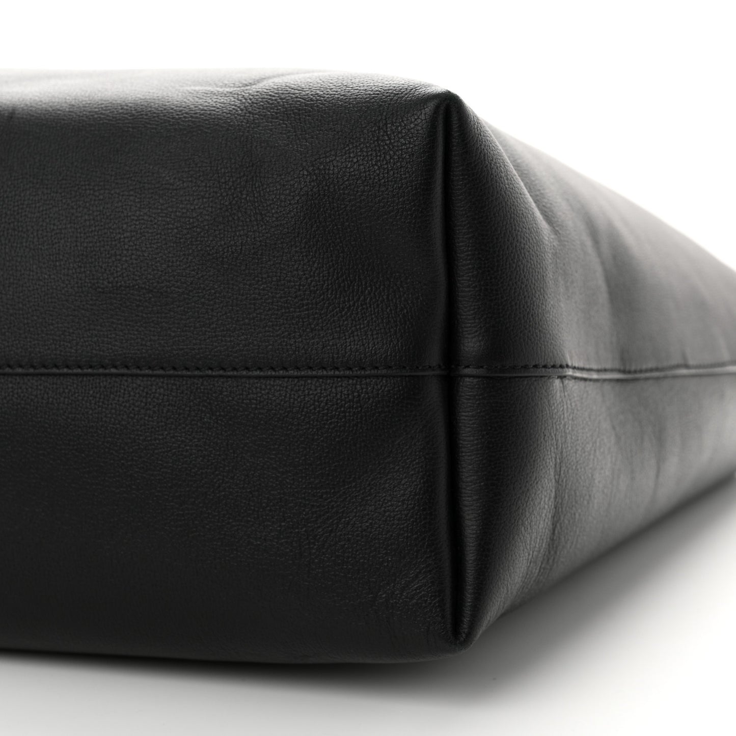 Calfskin Virtus Tote Black