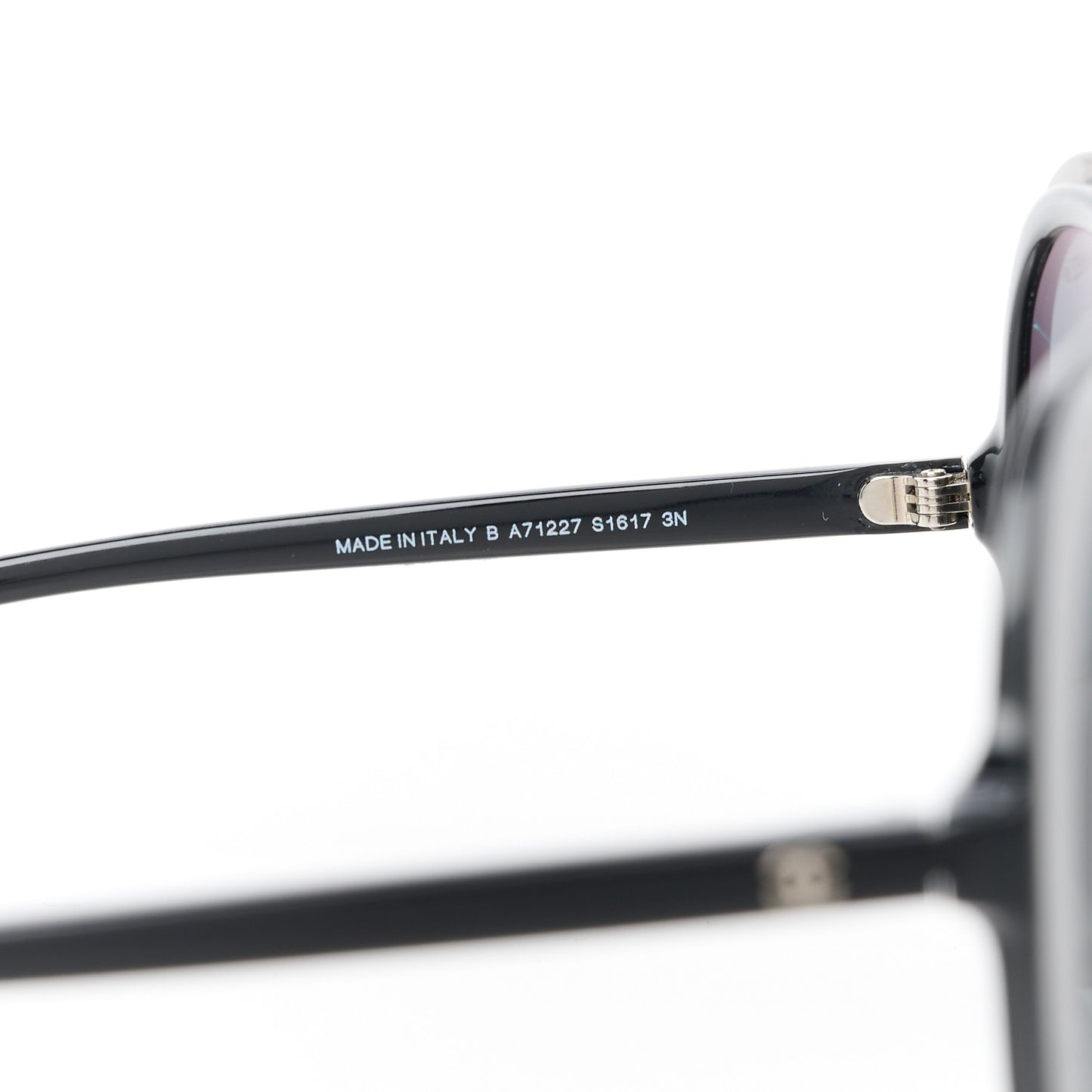 CC Oval Sunglasses A71227 Black