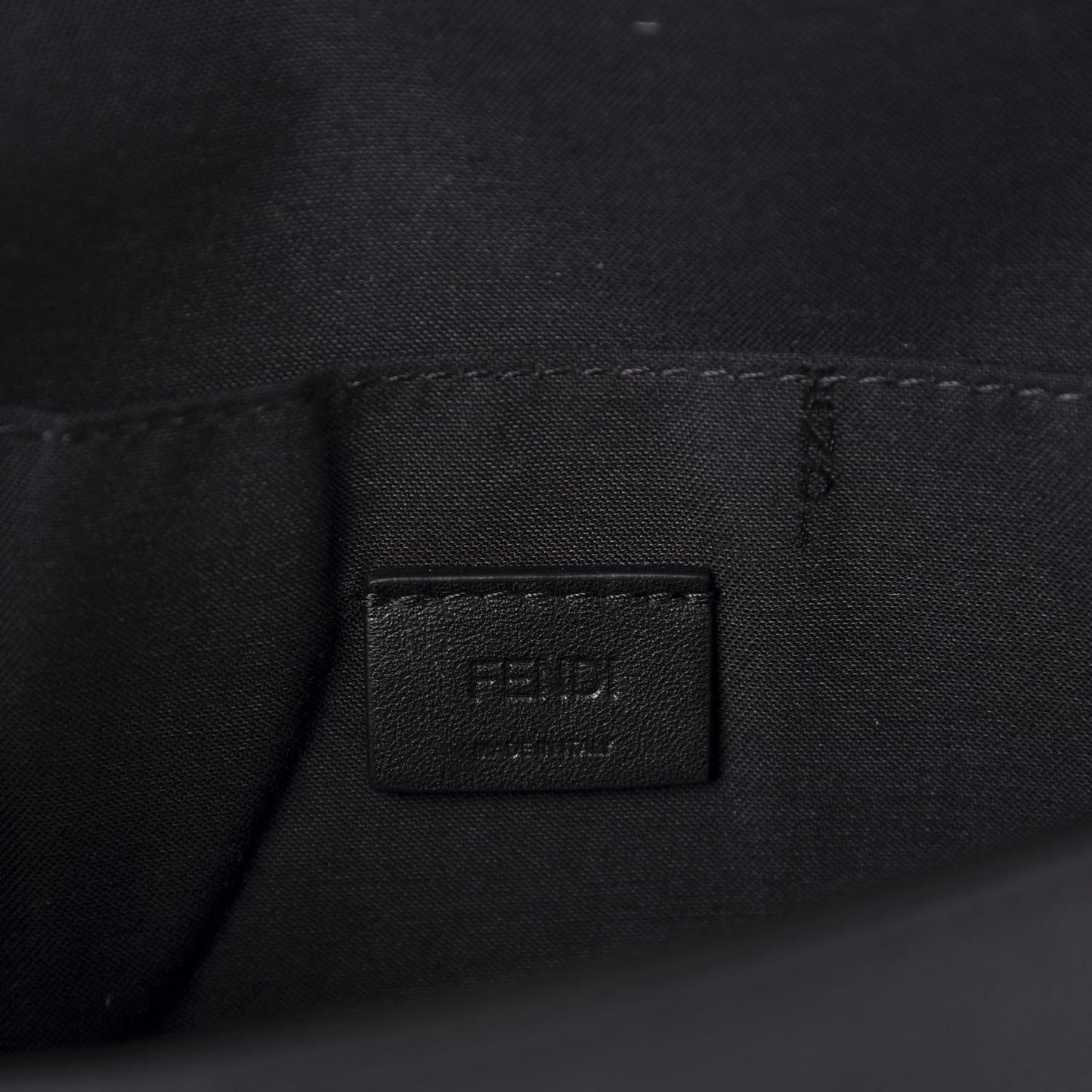 Vitello Cruise F is Fendi Envelope Wallet on Chain with Pouches Black