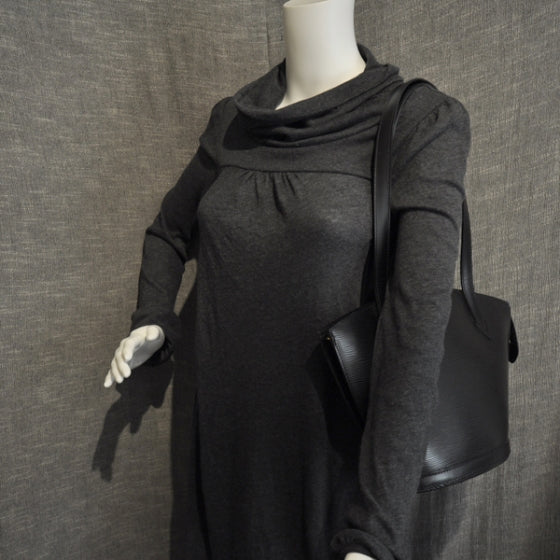 Epi Saint Jacques PM Long Straps Black