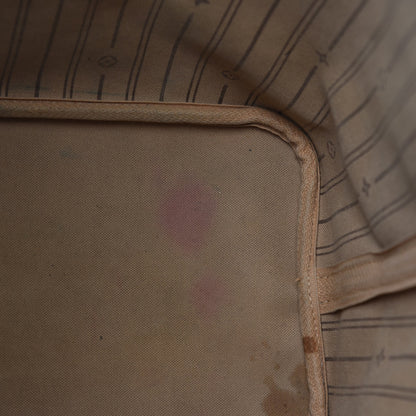 Louis Vuitton Monogram Neverfull MM 21 of 24
