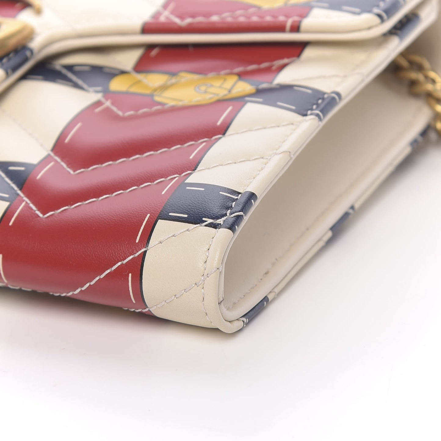 Calfskin Matelasse Trompe L'Oeil Print Mini GG Marmont Chain Wallet White