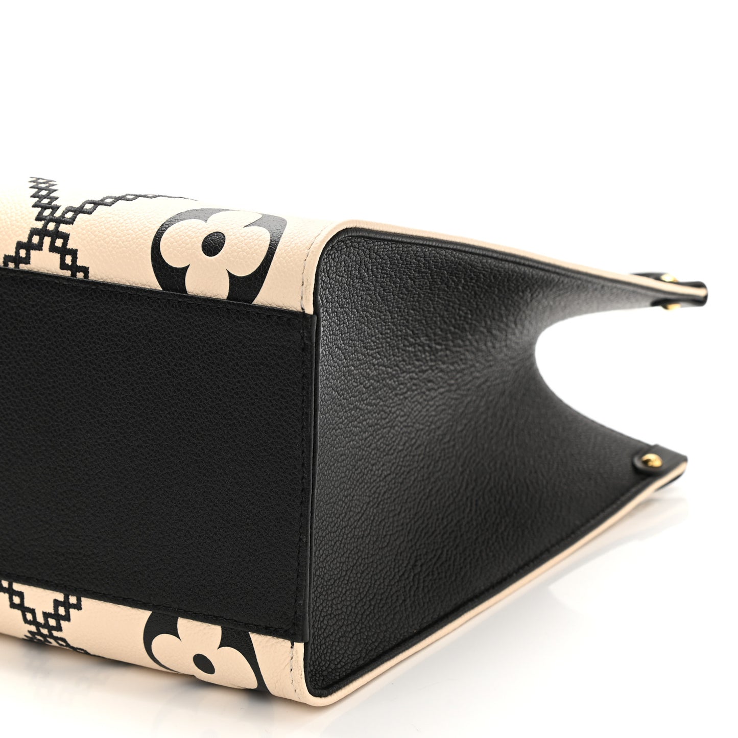 Empreinte Monogram Giant Broderies Onthego MM Cream Black