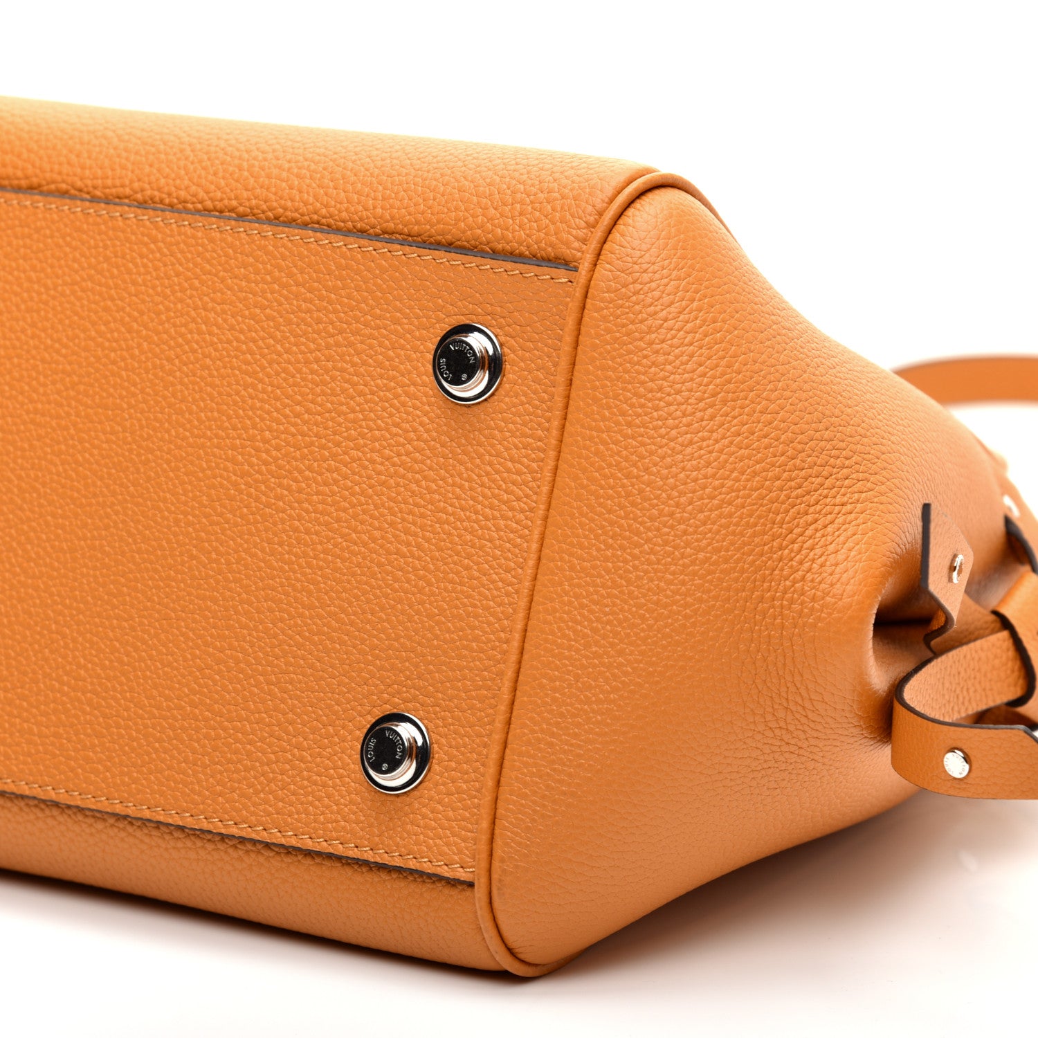 Louis Vuitton Veau Nuage Milla PM Safran 7 of 12