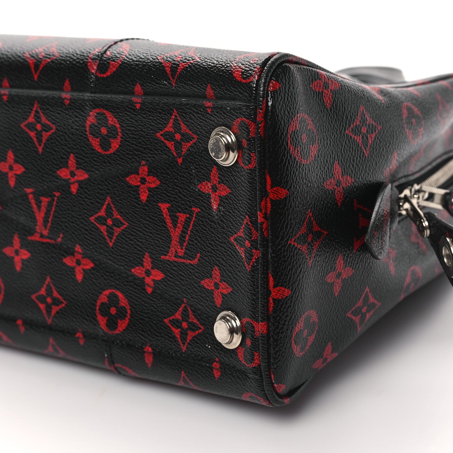 Louis Vuitton Monogram Infrarouge Dora Soft MM 9 of 11