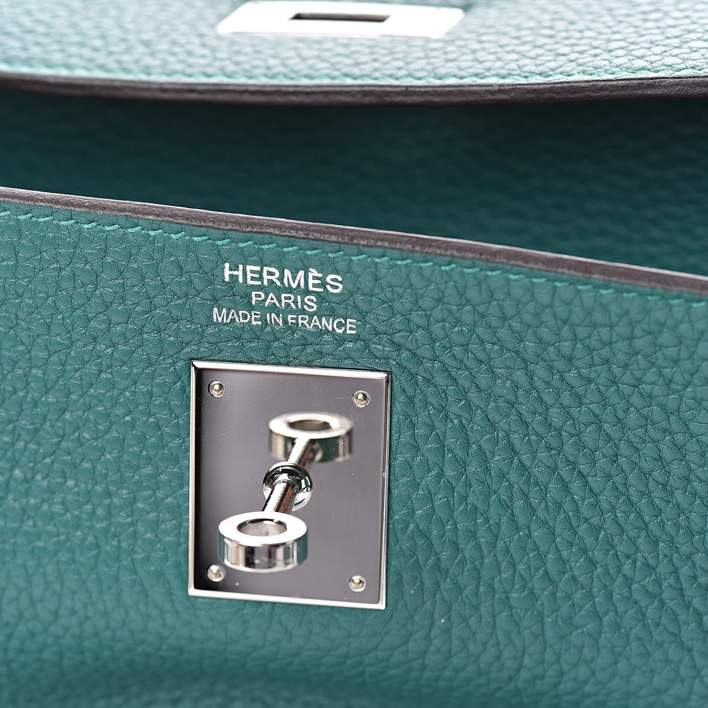 Togo Kelly Retourne 35 Malachite
