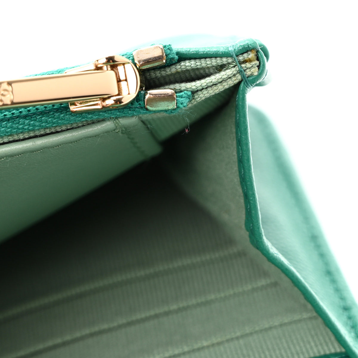 Caviar Quilted Perforated Metal CC Wallet on Chain WOC Green