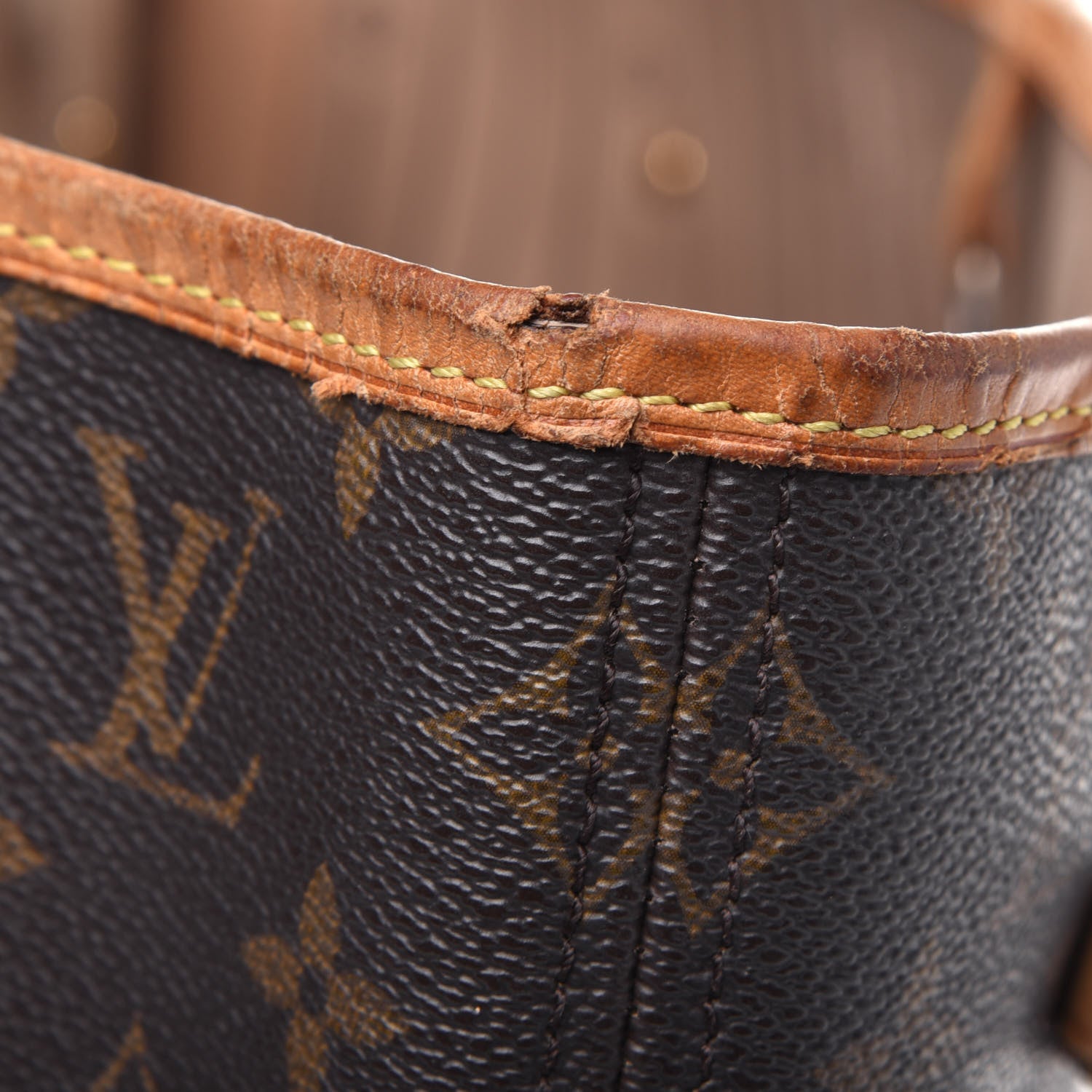 Louis Vuitton Monogram Neverfull MM 20 of 34