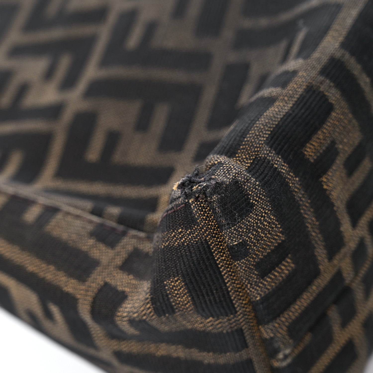 Fendi Zucca Hobo Tobacco 9 of 33