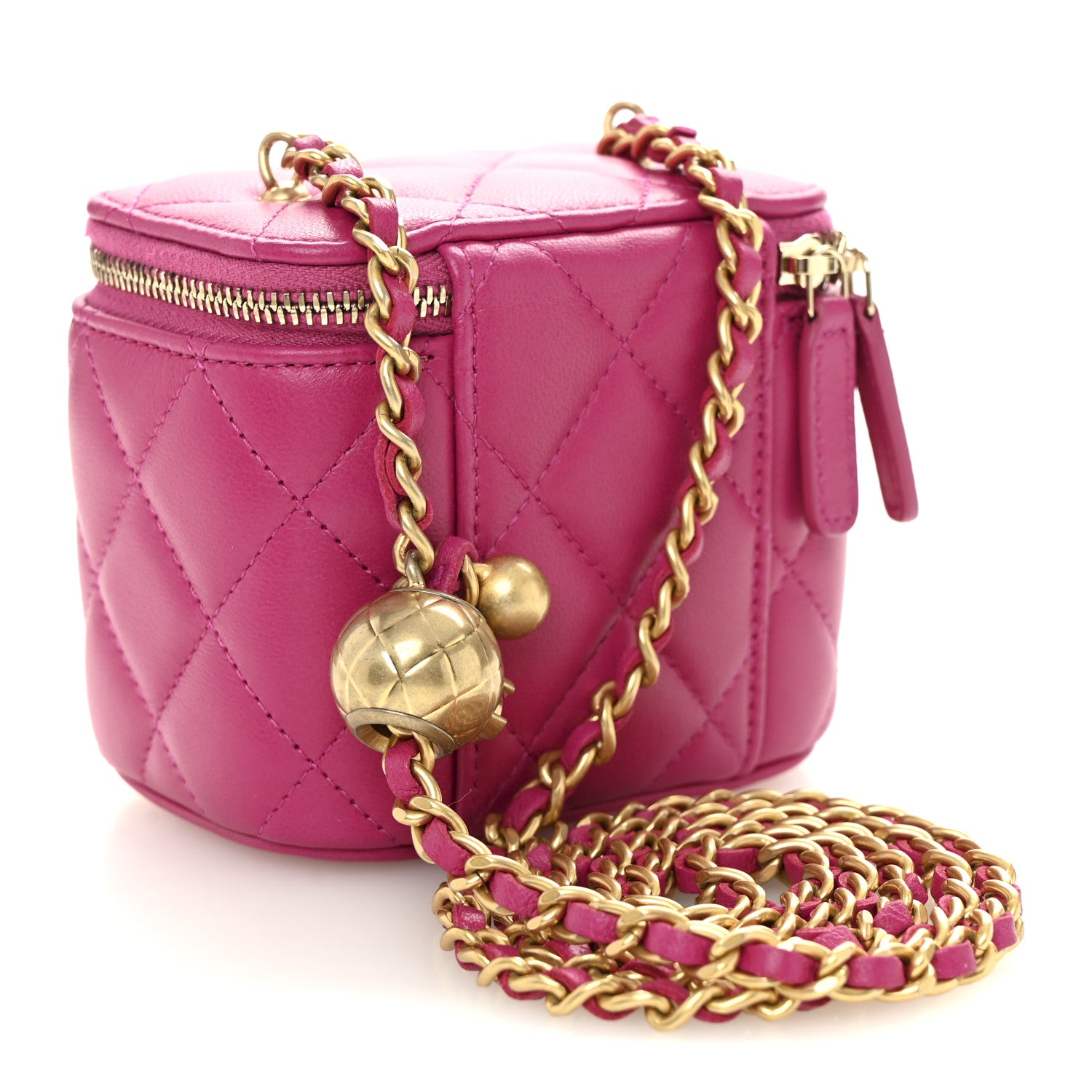 は*ば様 【新品】CHANEL ノベルティ　ケース　ピンク色 Chanel PVC Patent Calfskin Patent Lambskin Vertical Vanity Case
