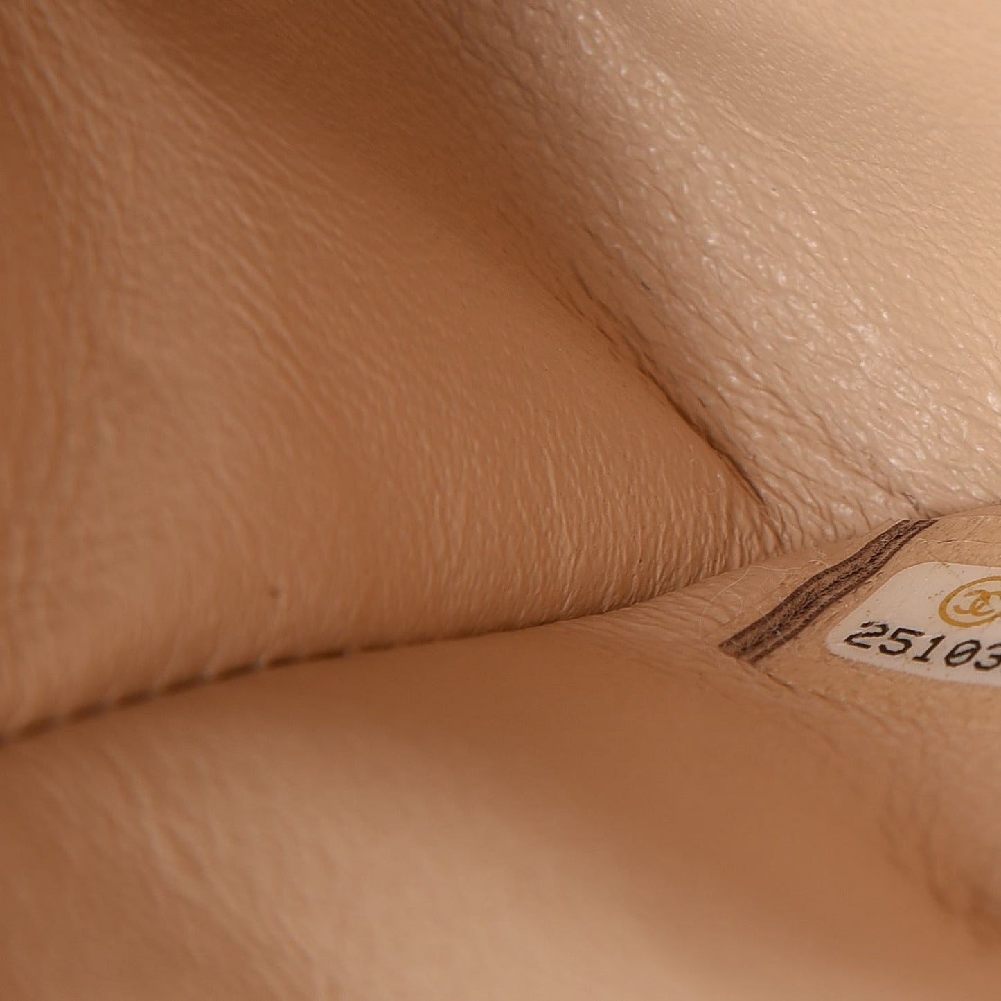 Caviar Quilted Medium Double Flap Beige Clair
