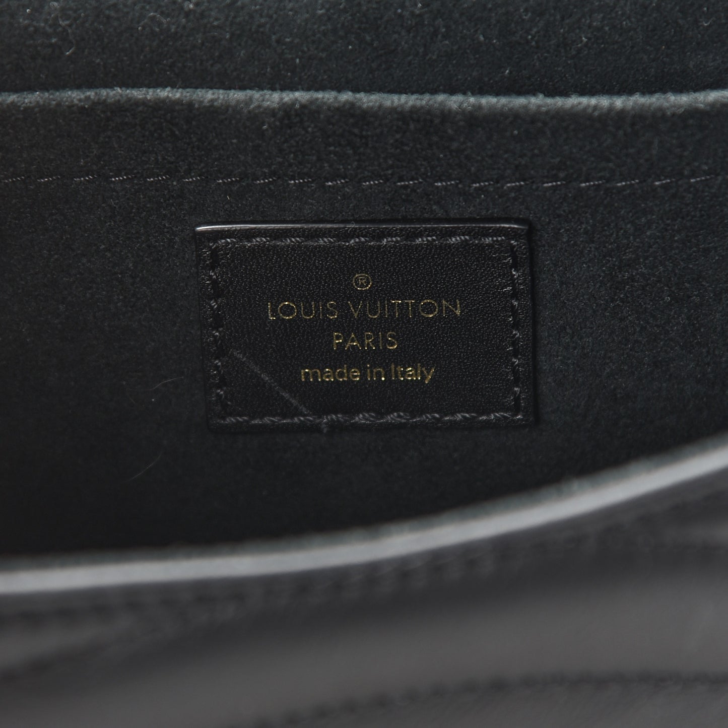 Calfskin Embroidered New Wave Chain MM Black