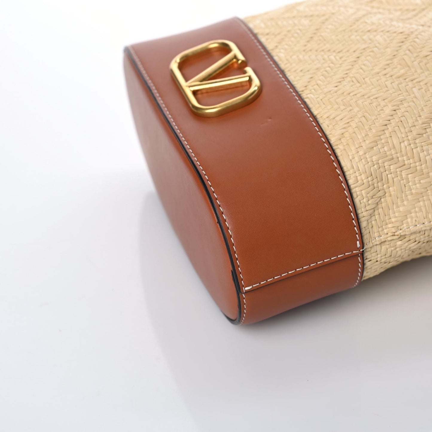 Raffia Calfskin Vlogo Drawstring Shoulder Bag Naturale Saddle Brown