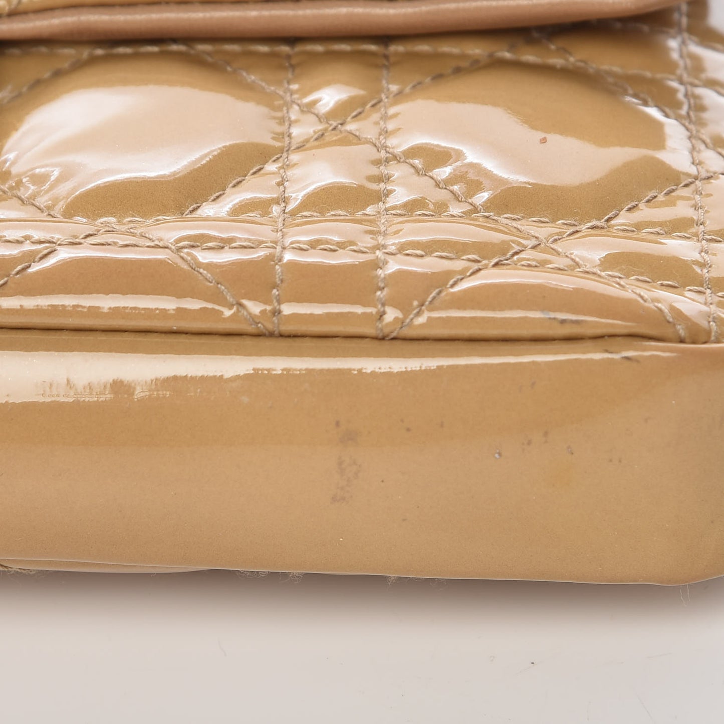 Patent Cannage New Lock Pouch Beige
