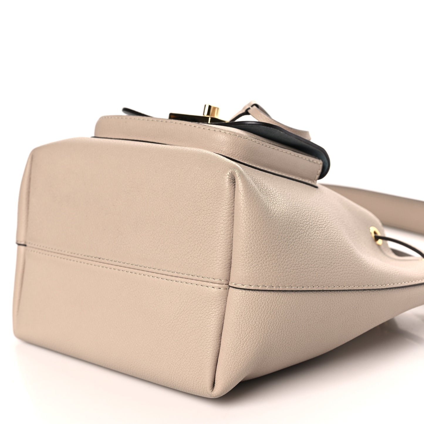 Calfskin Lockme Bucket MM Greige