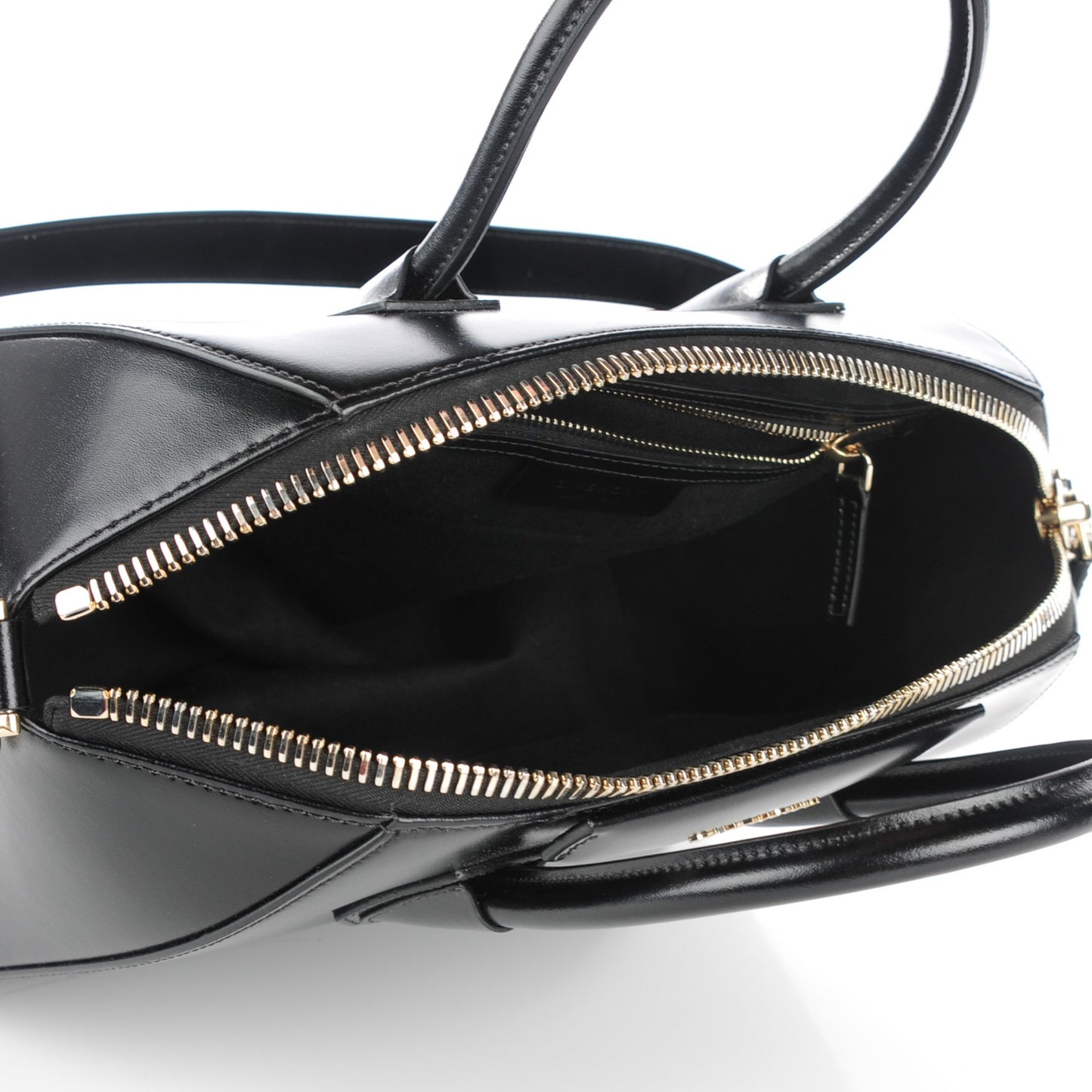 Shiny Lord Calfskin Medium Antigona Black