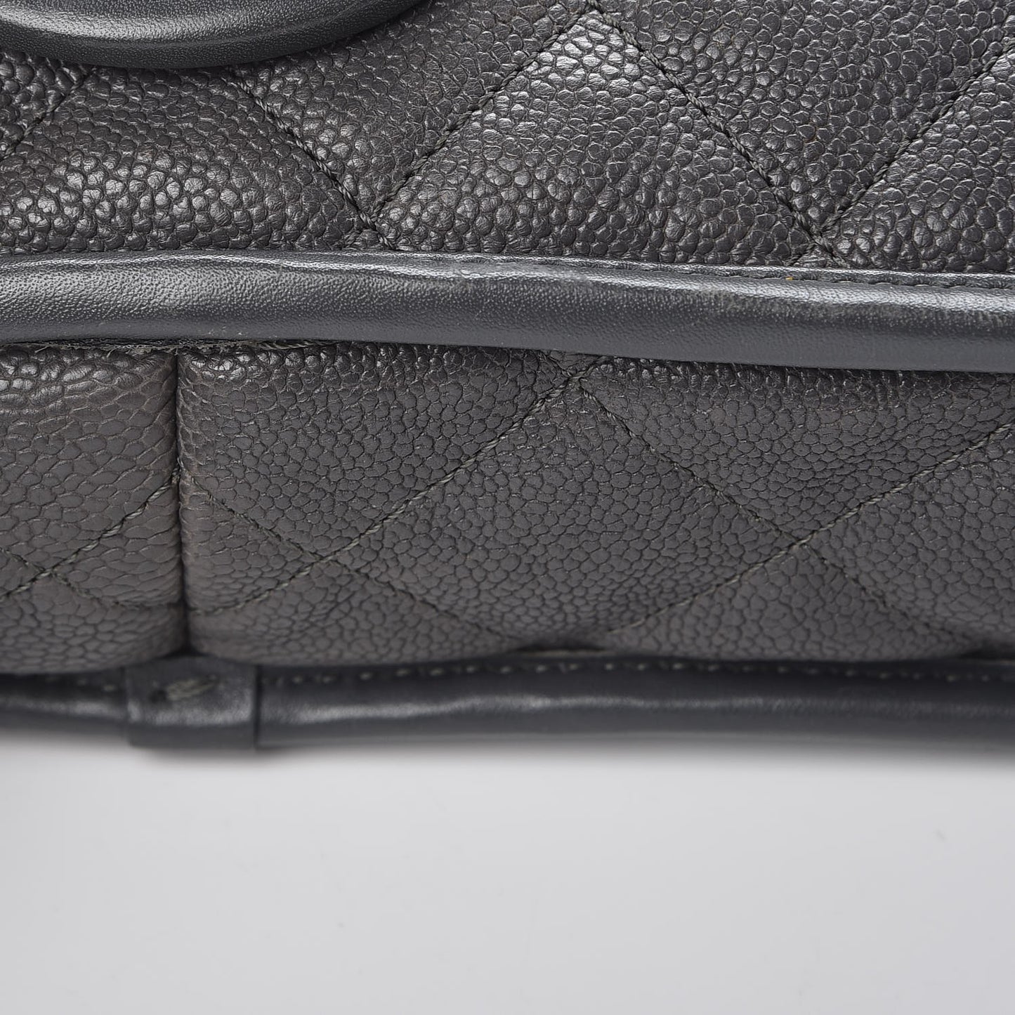 Caviar Quilted Medium French Riviera Flap Dark Grey