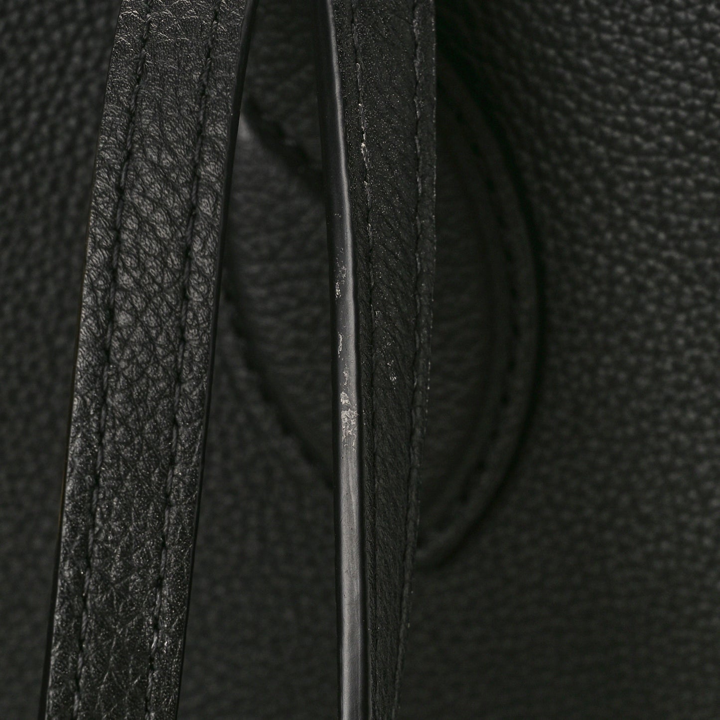 Grained Calfskin Lockme Shopper Black