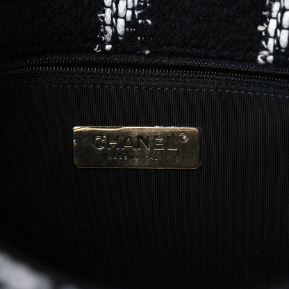 Chanel Tweed Quilted Medium Chanel 19 Flap Black White 6 of 10