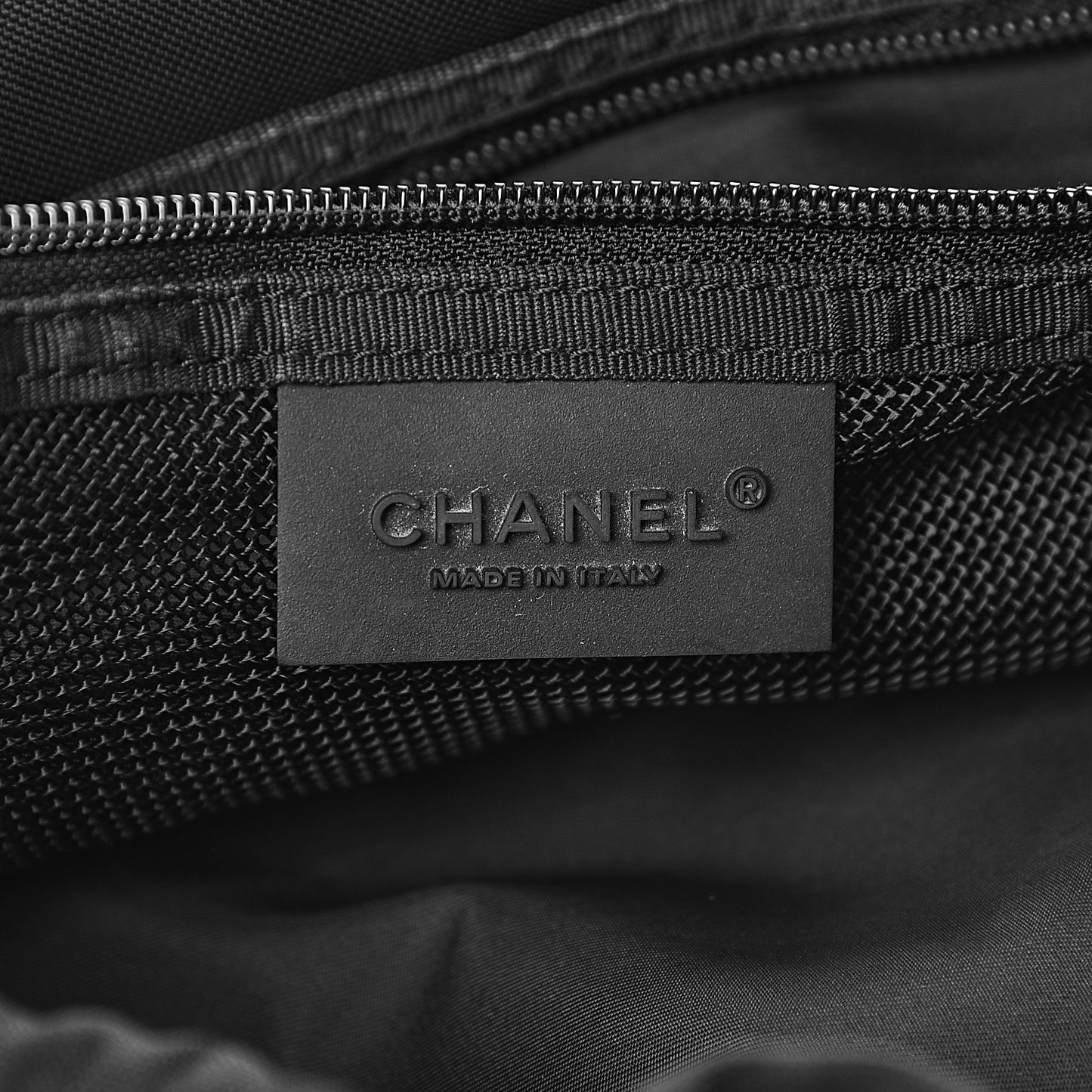 Nylon Sport CC Messenger Black