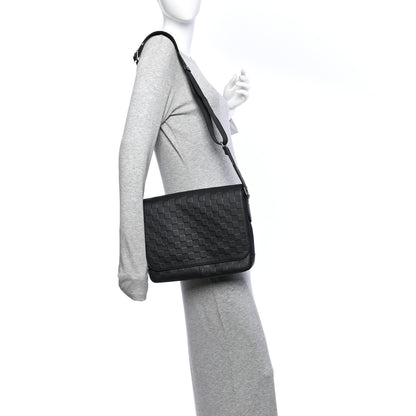 Louis Vuitton Damier Infini District Messenger Onyx 2 of 9