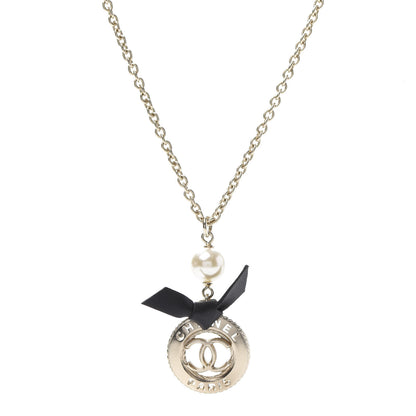 Chanel Pearl CC Medallion Necklace Gold 1 of 6