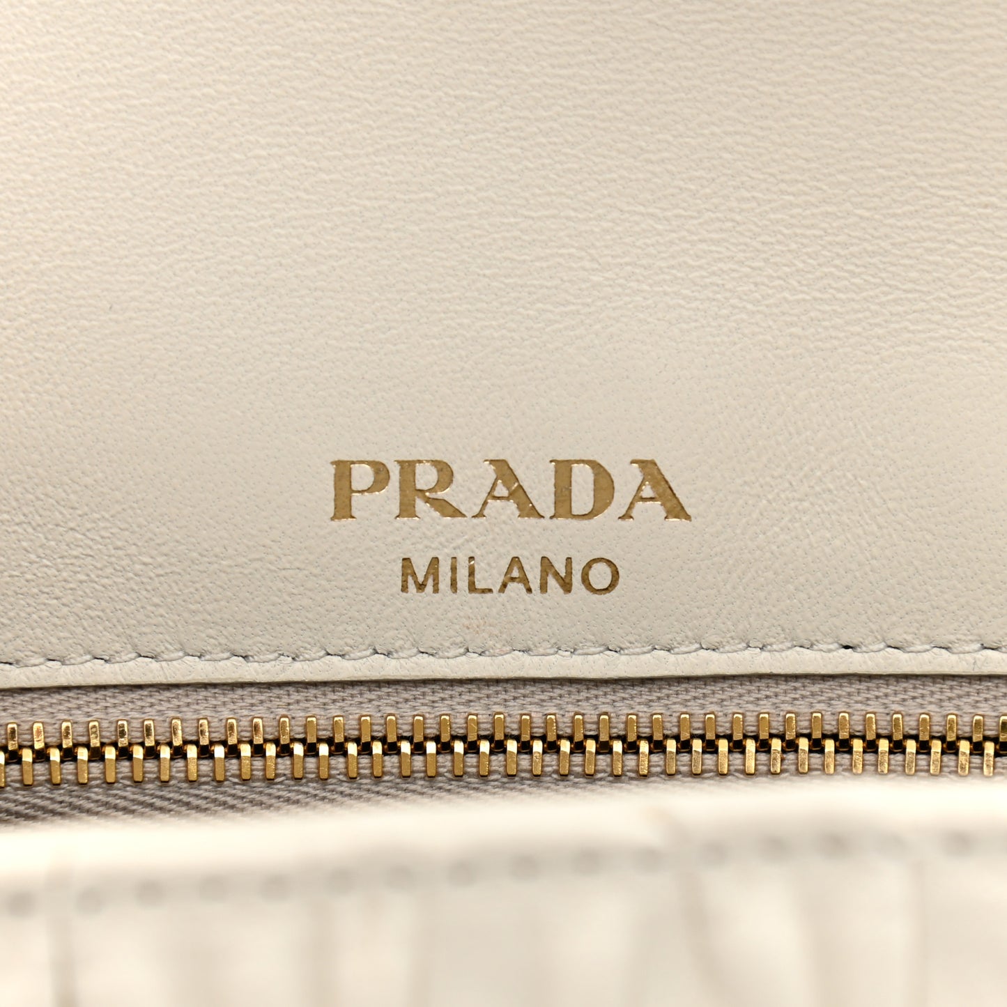 Nappa Gaufre Medium Chain Flap Shoulder Bag White
