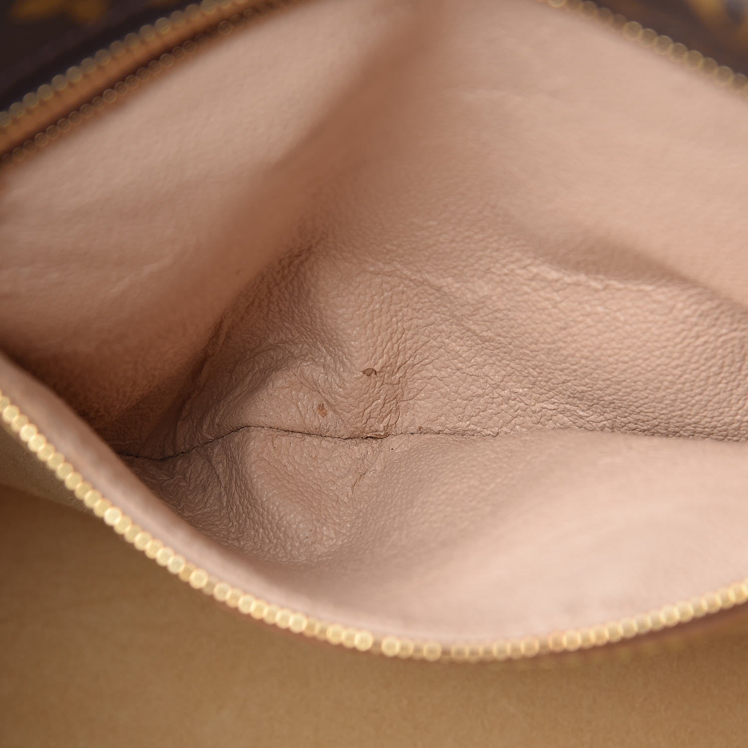 Louis Vuitton Monogram Luco 8 of 17