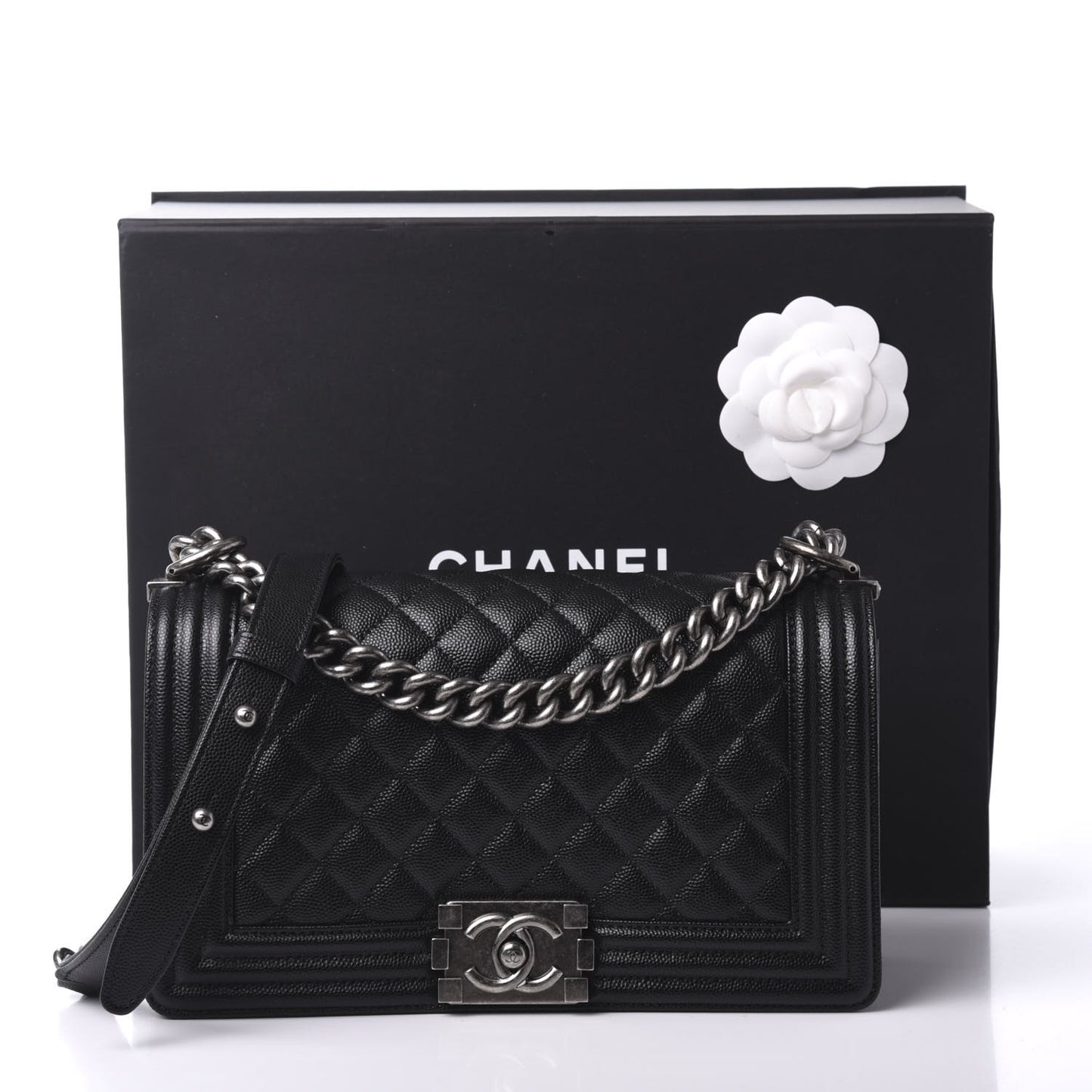 Caviar Quilted Medium Boy Flap Black