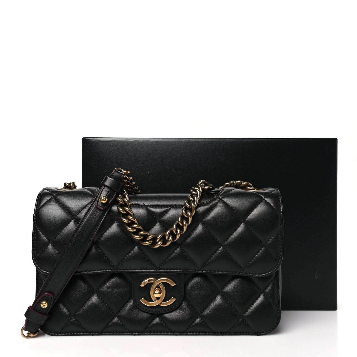 Glazed Calfskin Quilted Medium Perfect Edge Flap Black