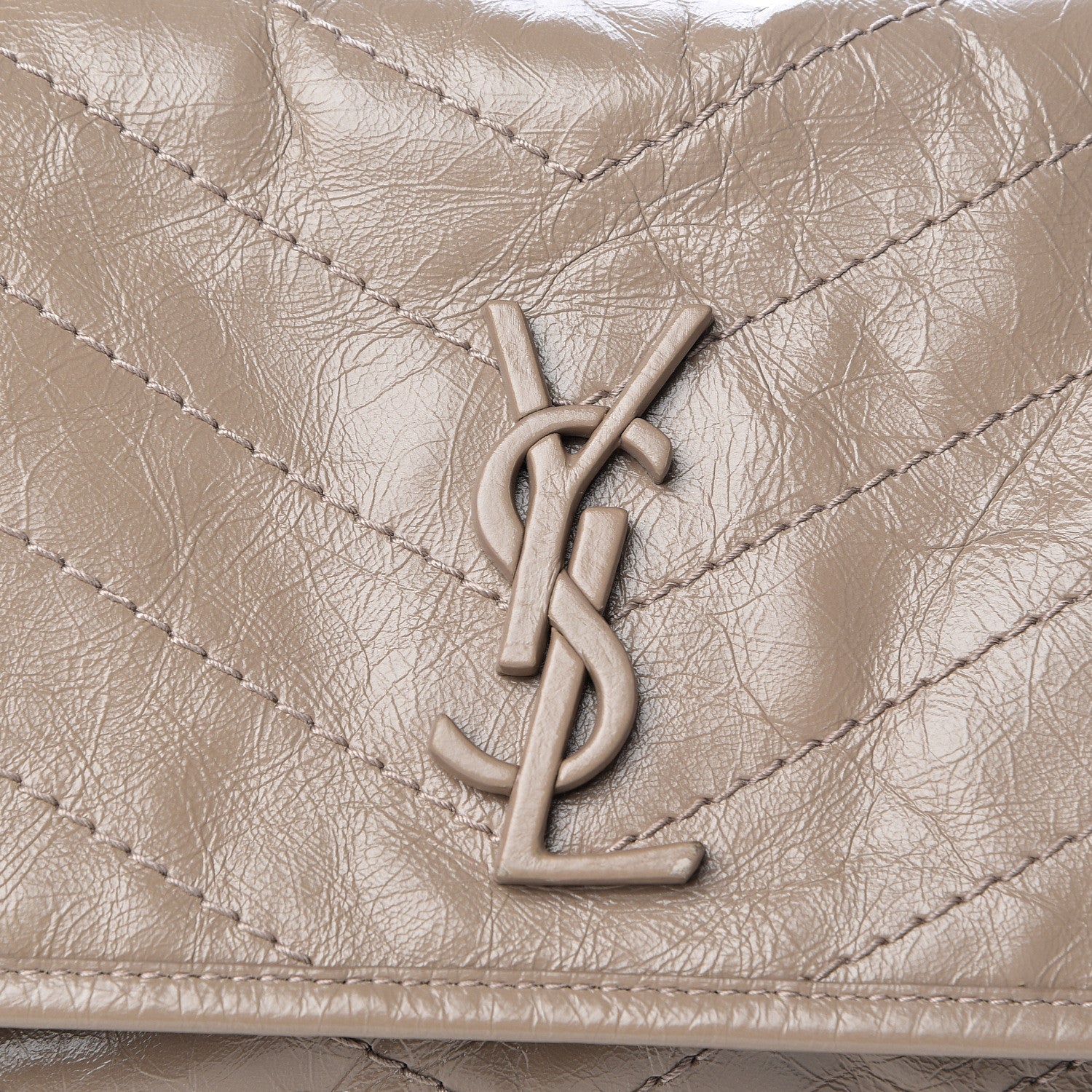Saint Laurent Crinkled Calfskin Matelasse Monogram Medium Niki Chain Satchel Light Taupe 8 of 10