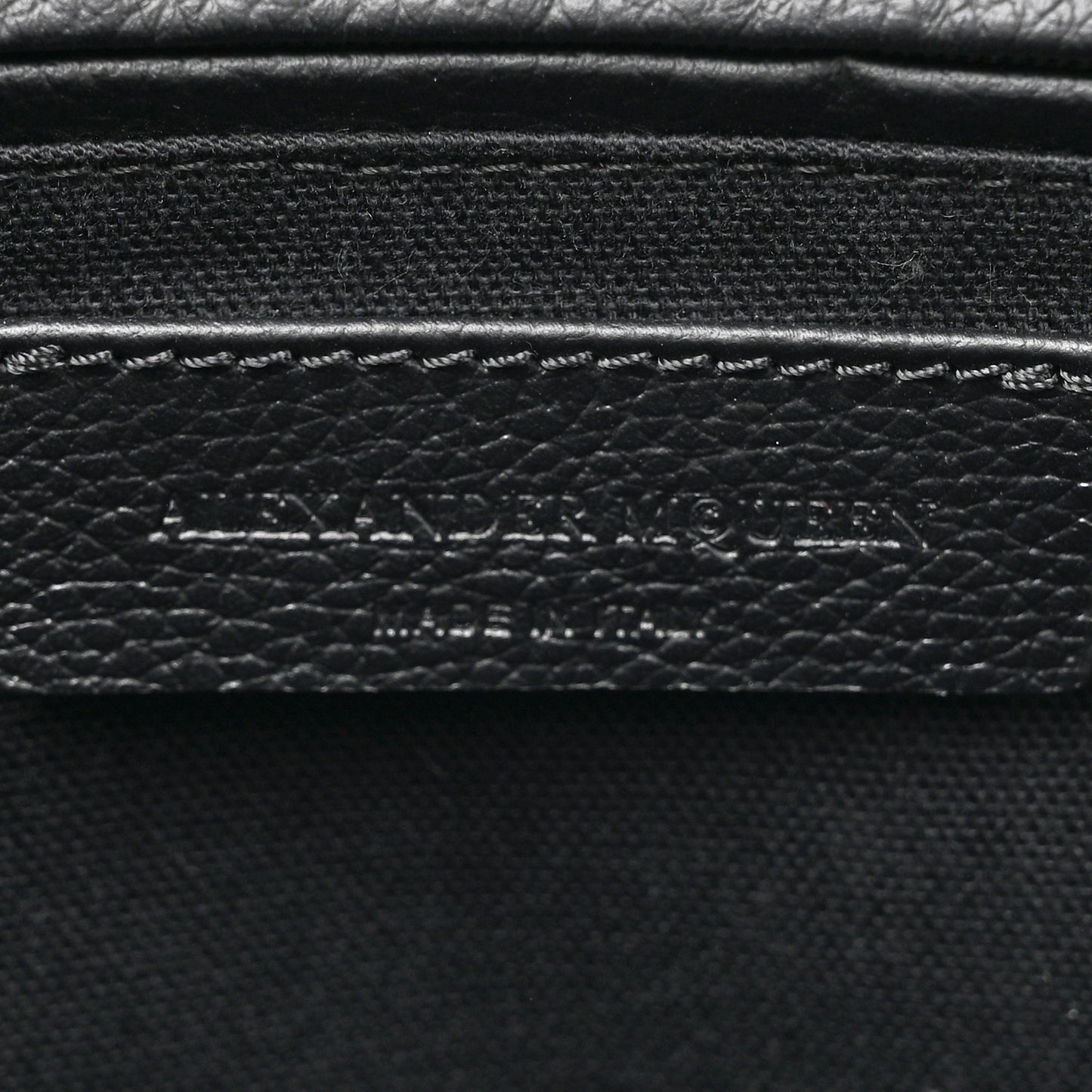 Pebbled Calfskin Small Skull Padlock Zip Around Tote Black