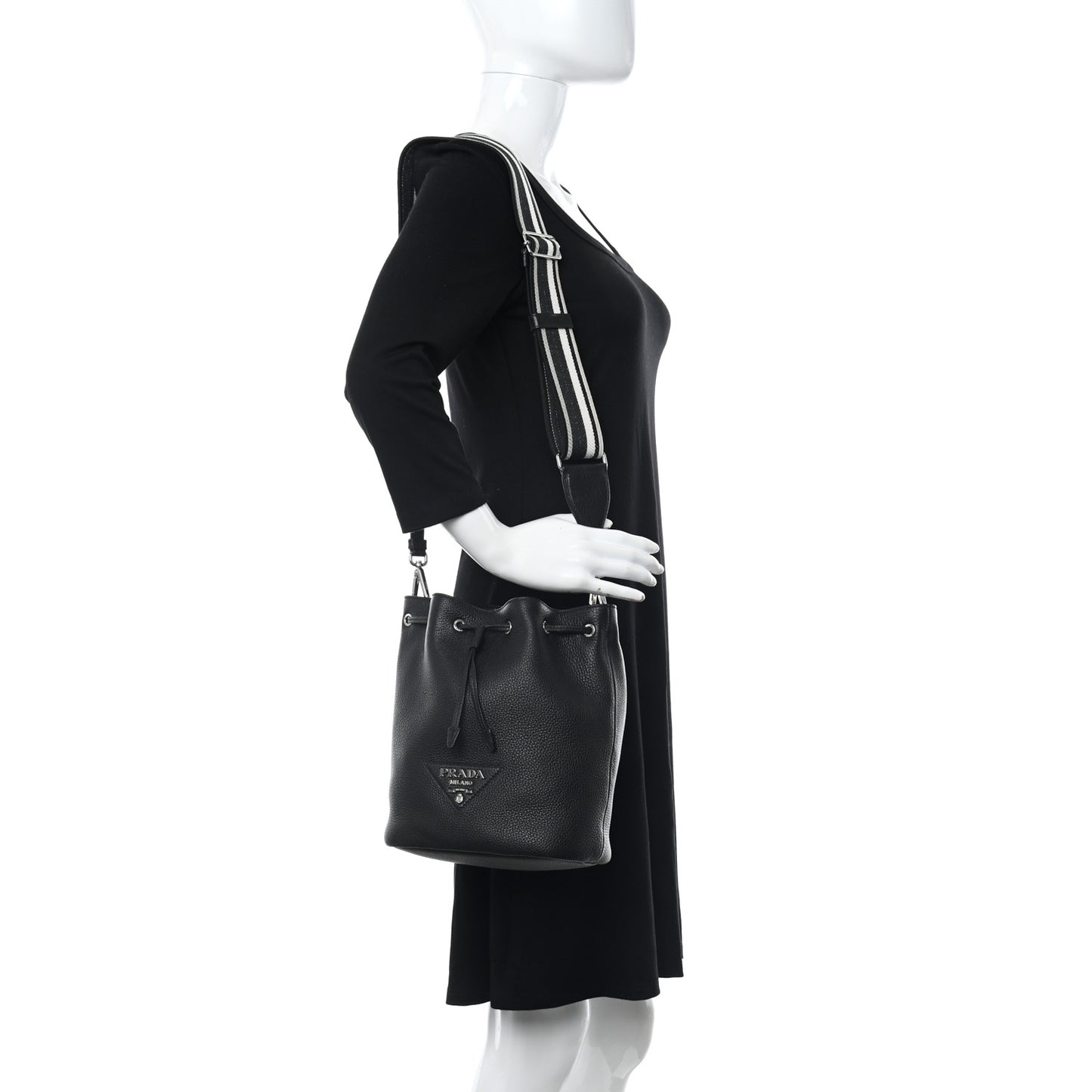 Vitello Daino Soft Drawstring Bucket Bag Black
