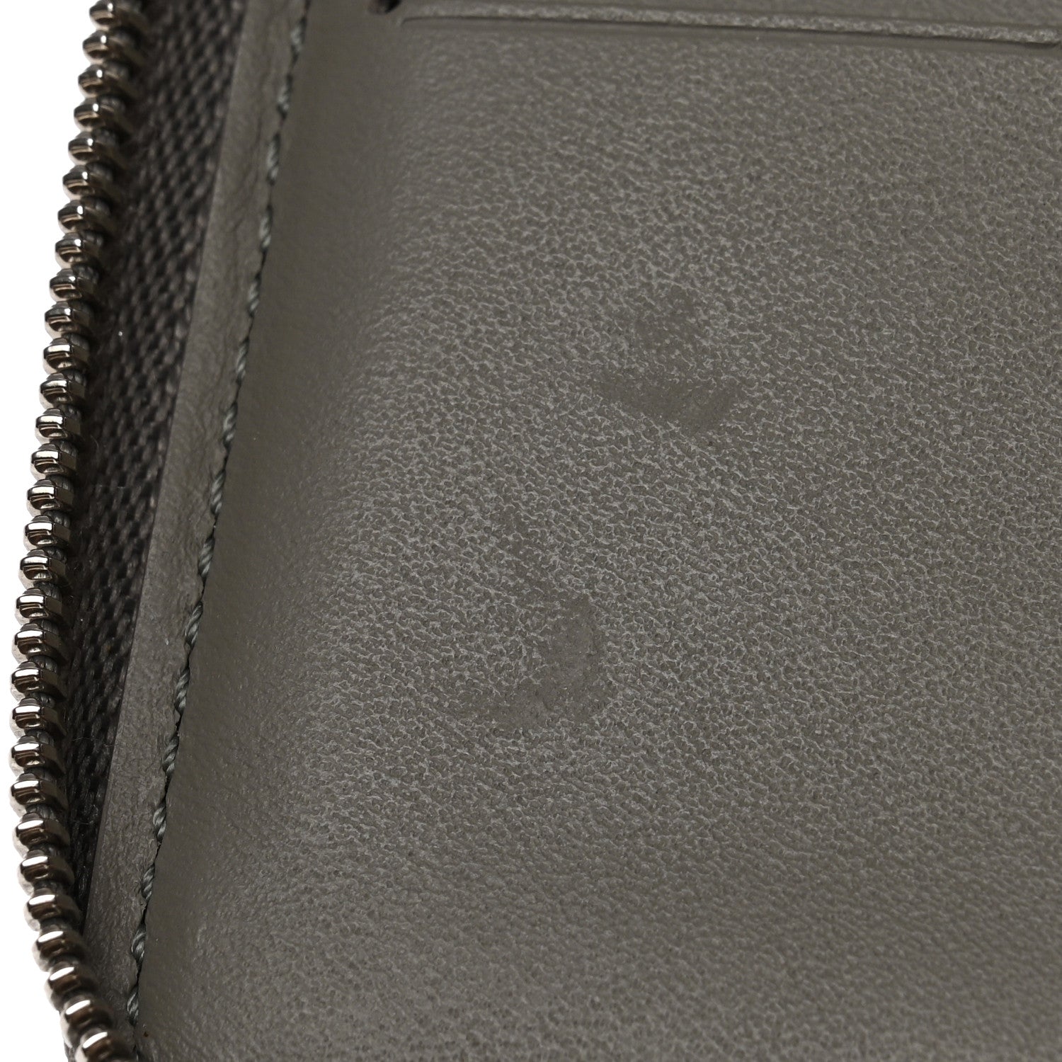 Louis Vuitton Mahina Zippy Compact Wallet Galet 7 of 9