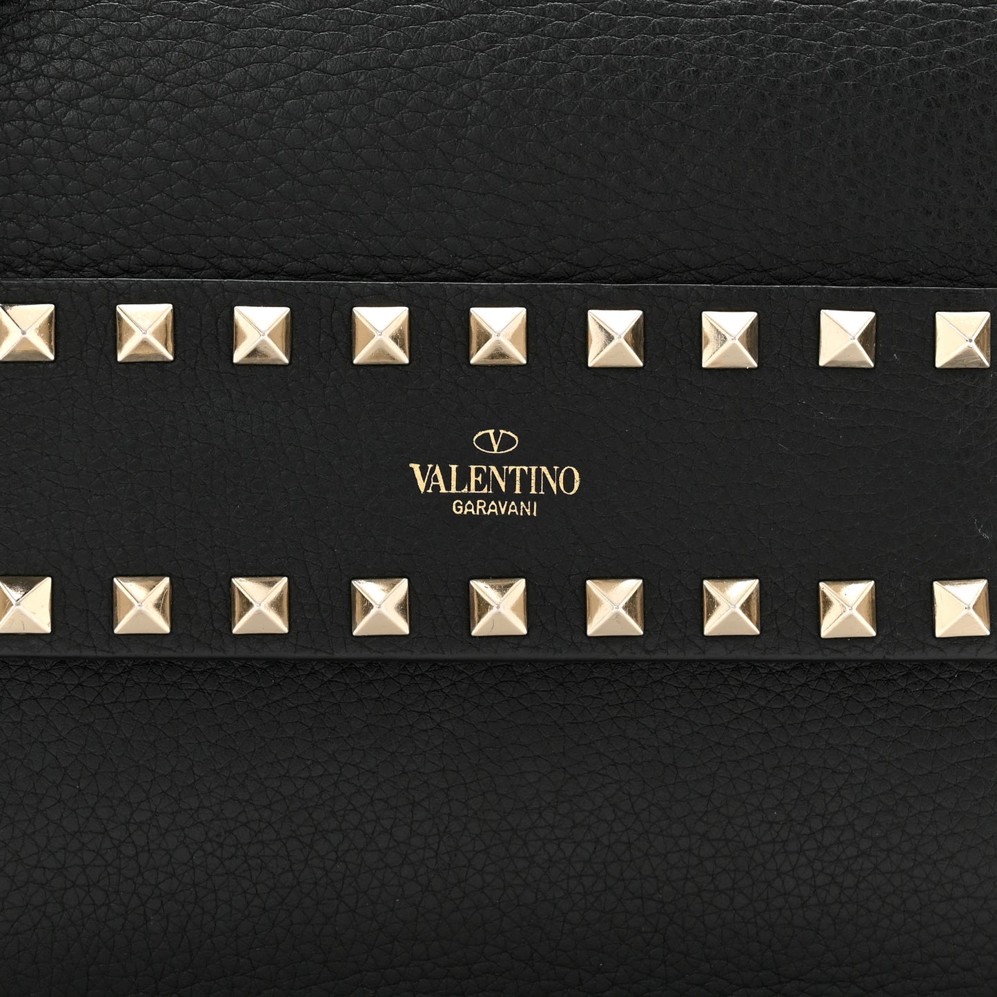 Pebbled Calfskin Rockstud Side Slip Crossbody Black